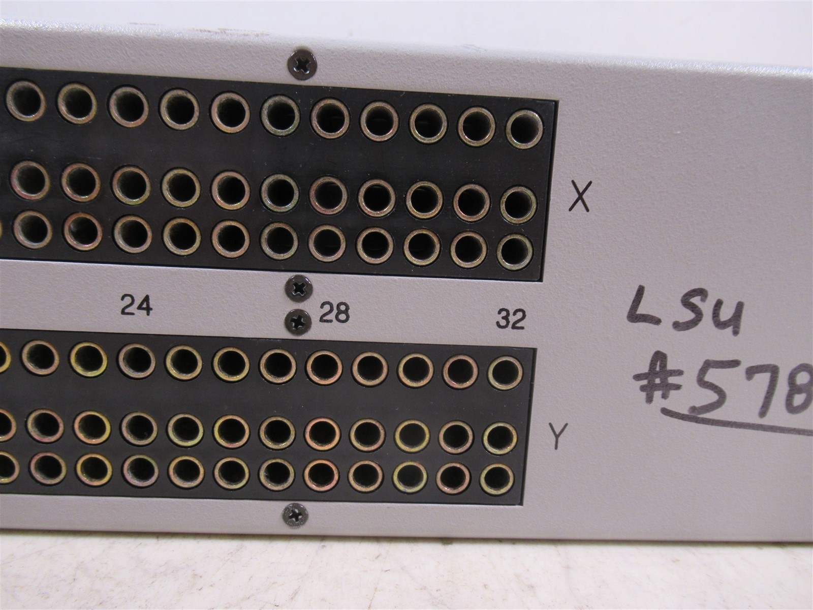 Vintage ADC DIM-1E2018 Video Patch Panel Rack-Mountable Coaxial Connectivity
