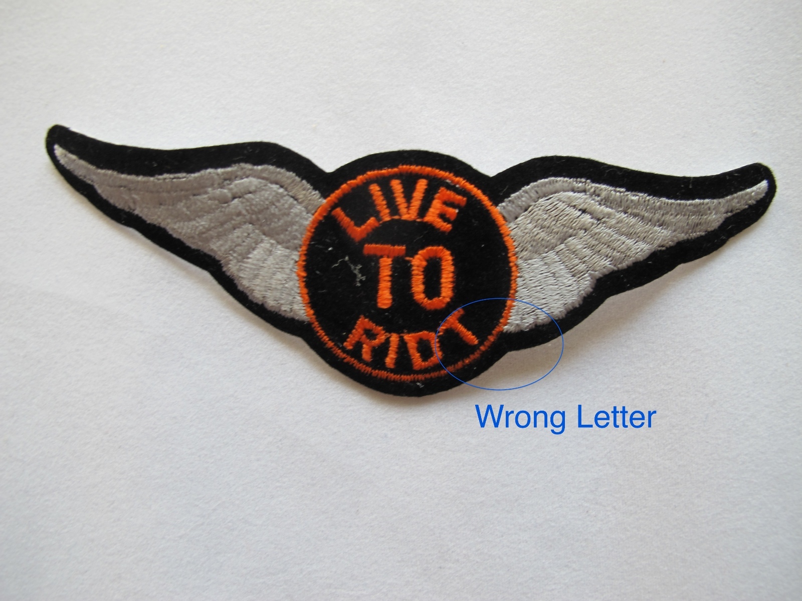 #5040 LIVE TO RIDE Motorcycle Embroidery Appliqué Patch--Misspelling Last Letter