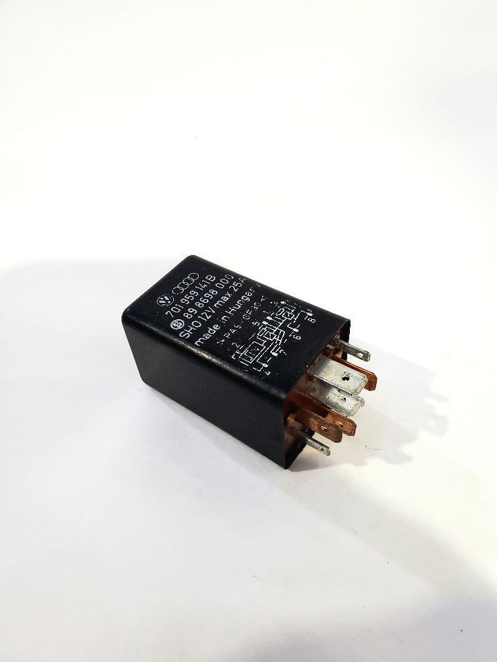 2003 Volkswagen Eurovan OEM Chassis Control Module 140 Amp Fuse