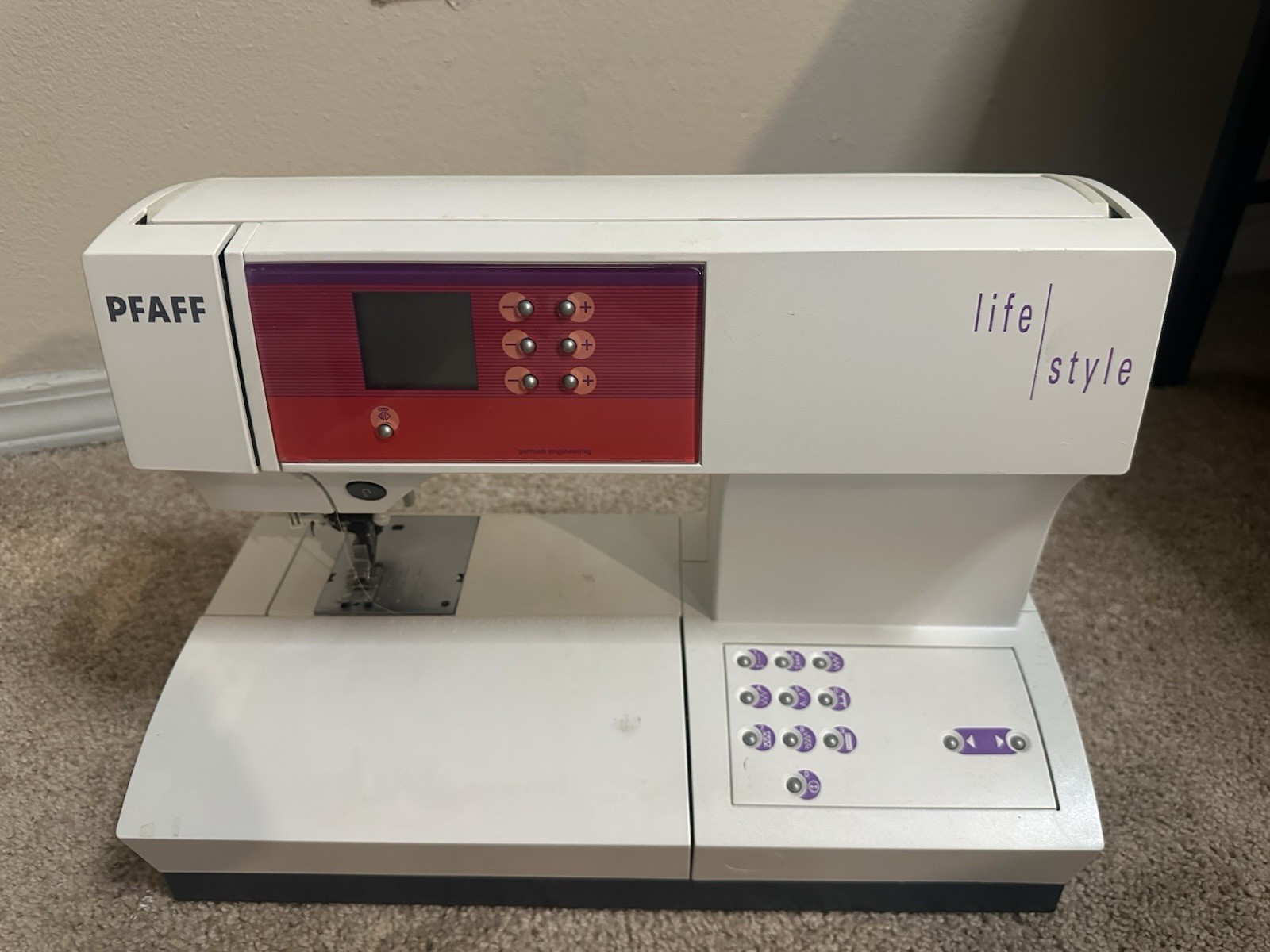Pfaff Sewing Machine Life Style 20A 2022 with Pedal (Tested)
