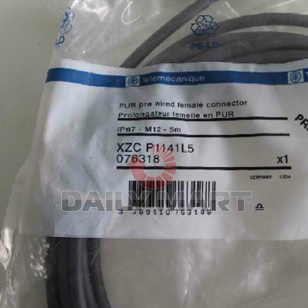 SCHNEIDER TELEMECANIQUE XZCP1141L5 Photoelectric Sensor Connector PLC FREE SHIP