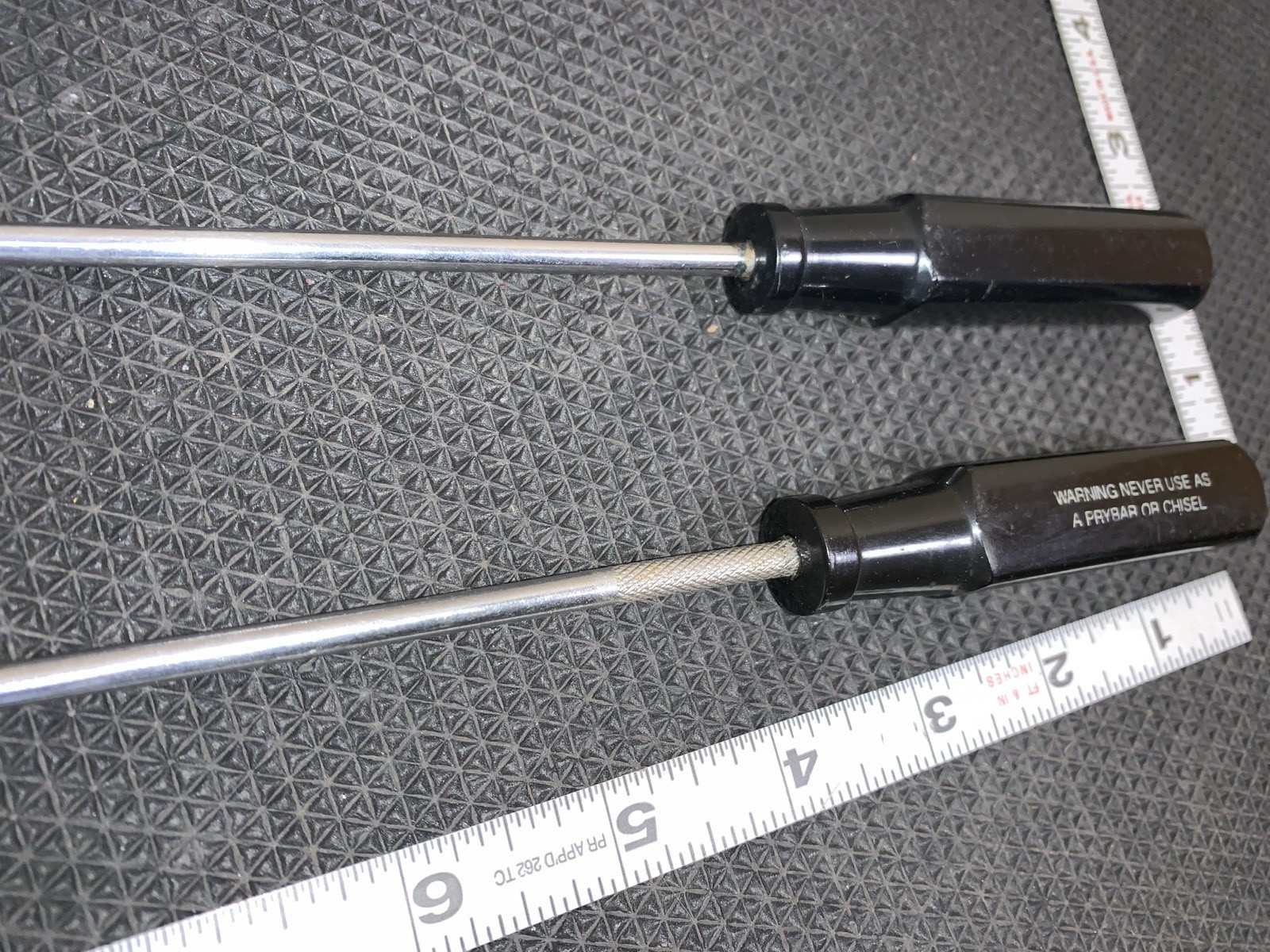2 sizes vintage Snap On electronics screwdrivers SSDE68B (11") and SSDE66 (9")