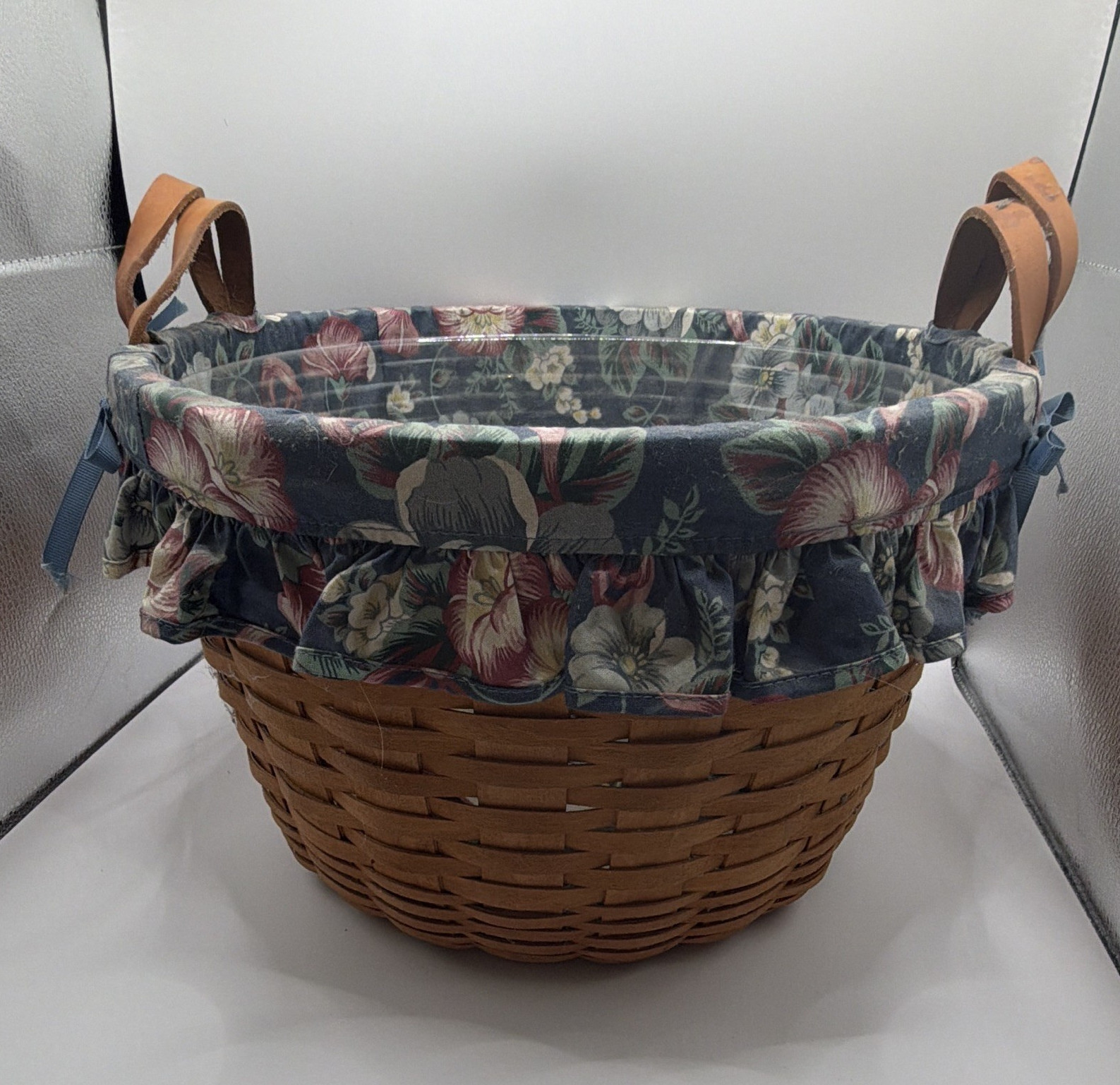 Longaberger Handwoven Medium Round Basket w/ Handle Floral Fabric Liner 1994