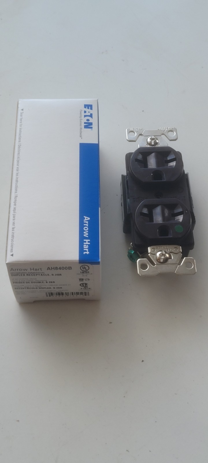 10ct Eaton AH8400B 20A-250V NEMA 6-20 Premium Hosptial Duplex Receptacle Outlet