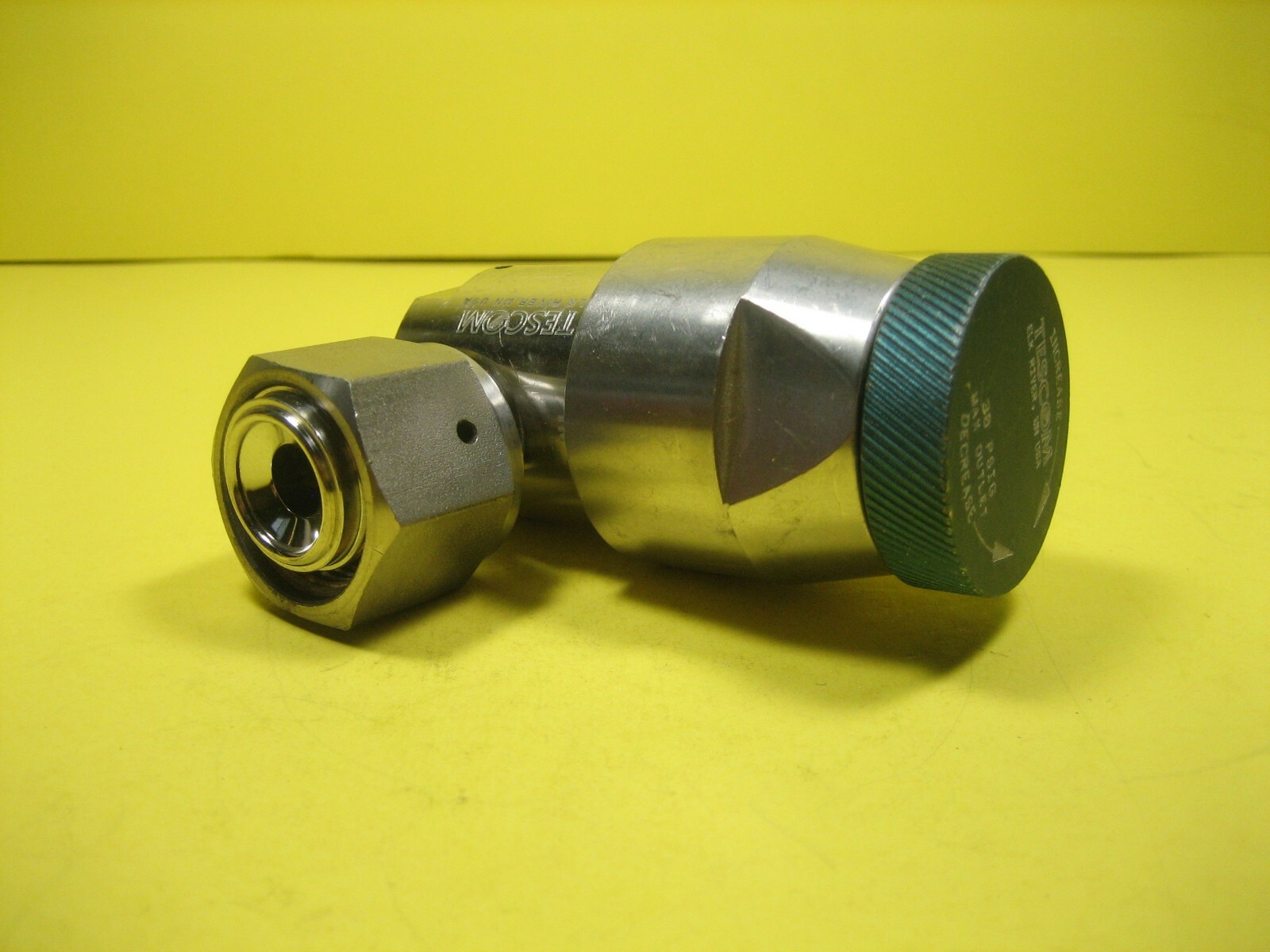 Tescom 24-1A16AAHH-010 Regulator 3/4'' VCR