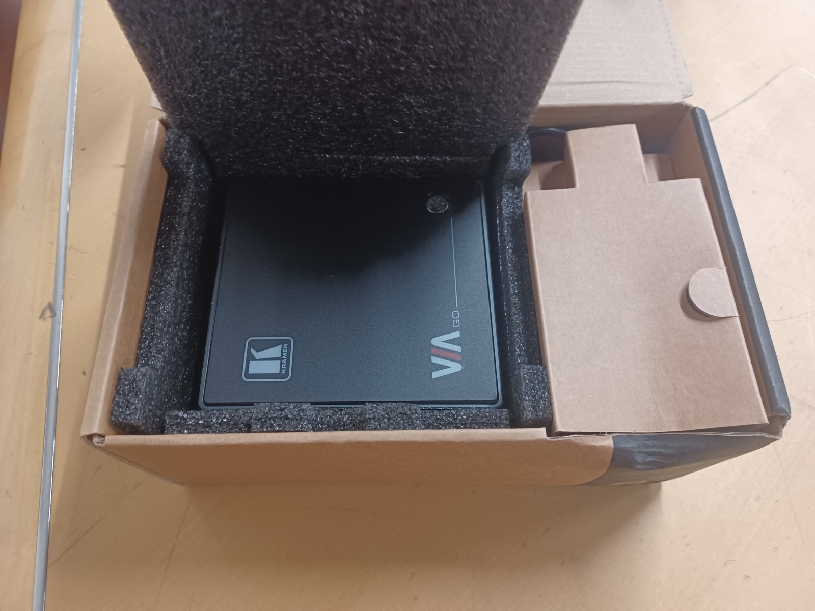 NEW OPEN BOX  KRAMER VIA-GO PRESENTATION DEVICE