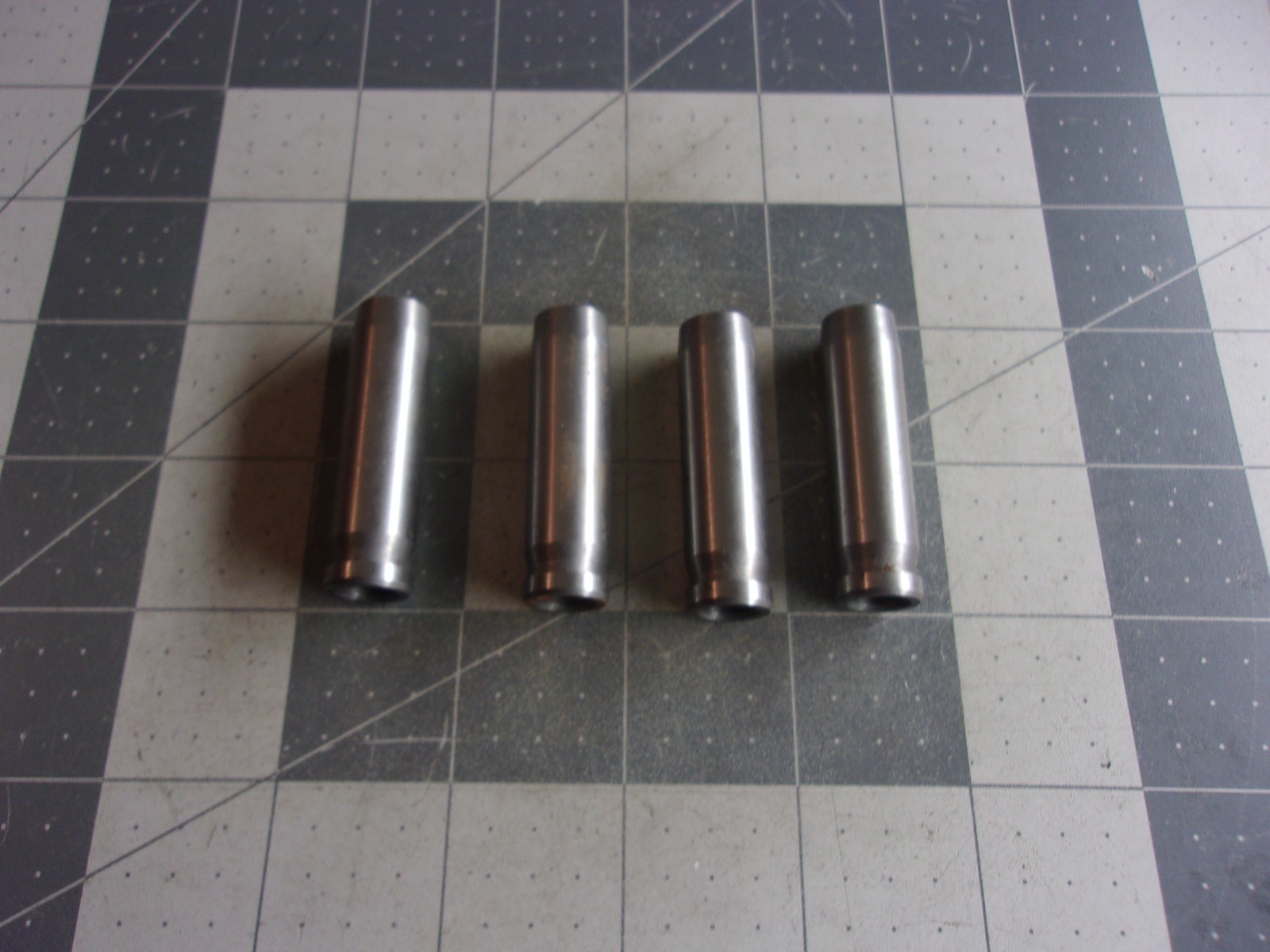 SBI 140-8347 (4) Valve Guides 15521-13580 Kubota V1702 V1702B V1902 V1902B