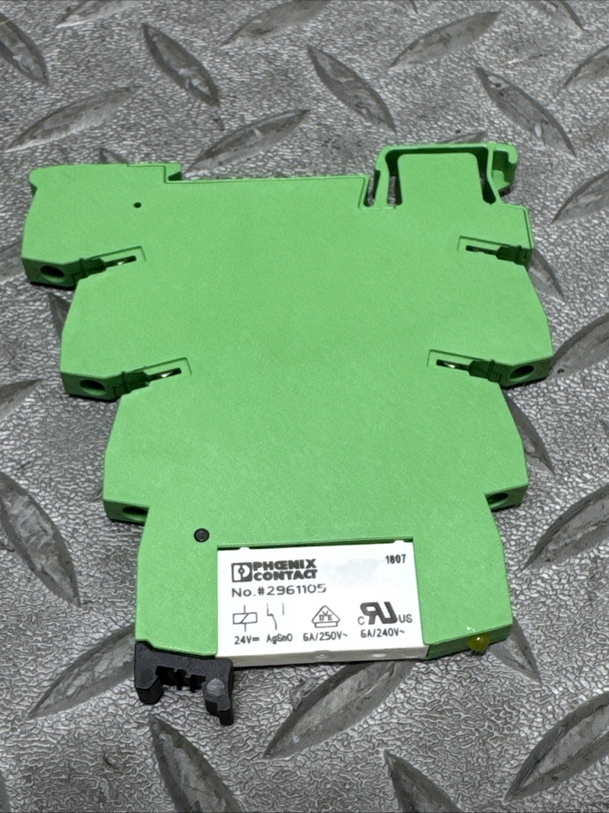 Phoenix Contact PLC-BSC-24DC/21 Solid State Relay. E-15