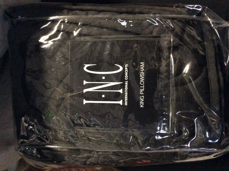 INC-Tango King Pillowsham Quilted Black NIP