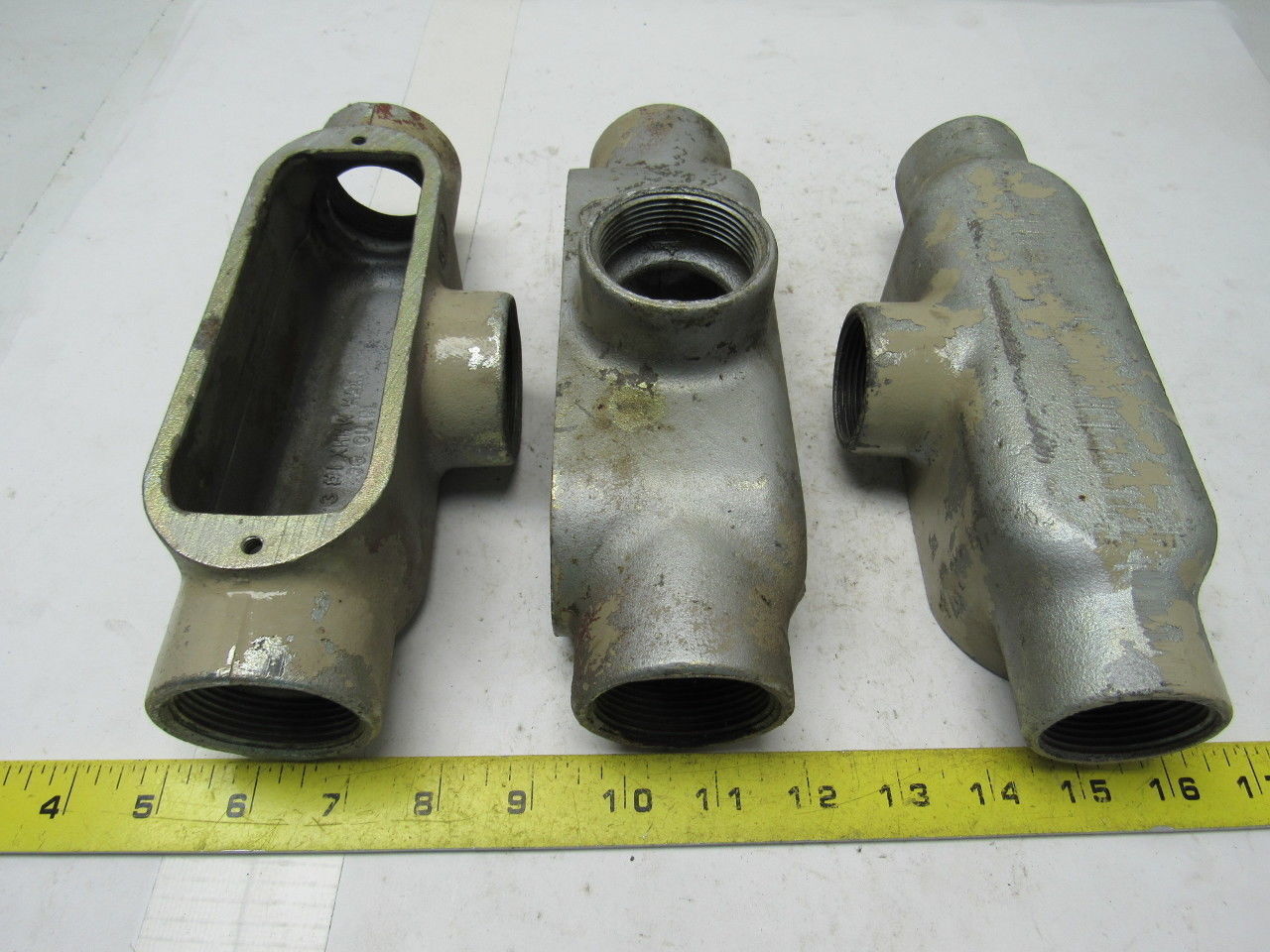Appleton 1-1/2" T Form 35 1-1/2" Ports Unilet Conduit Body Lot of 3