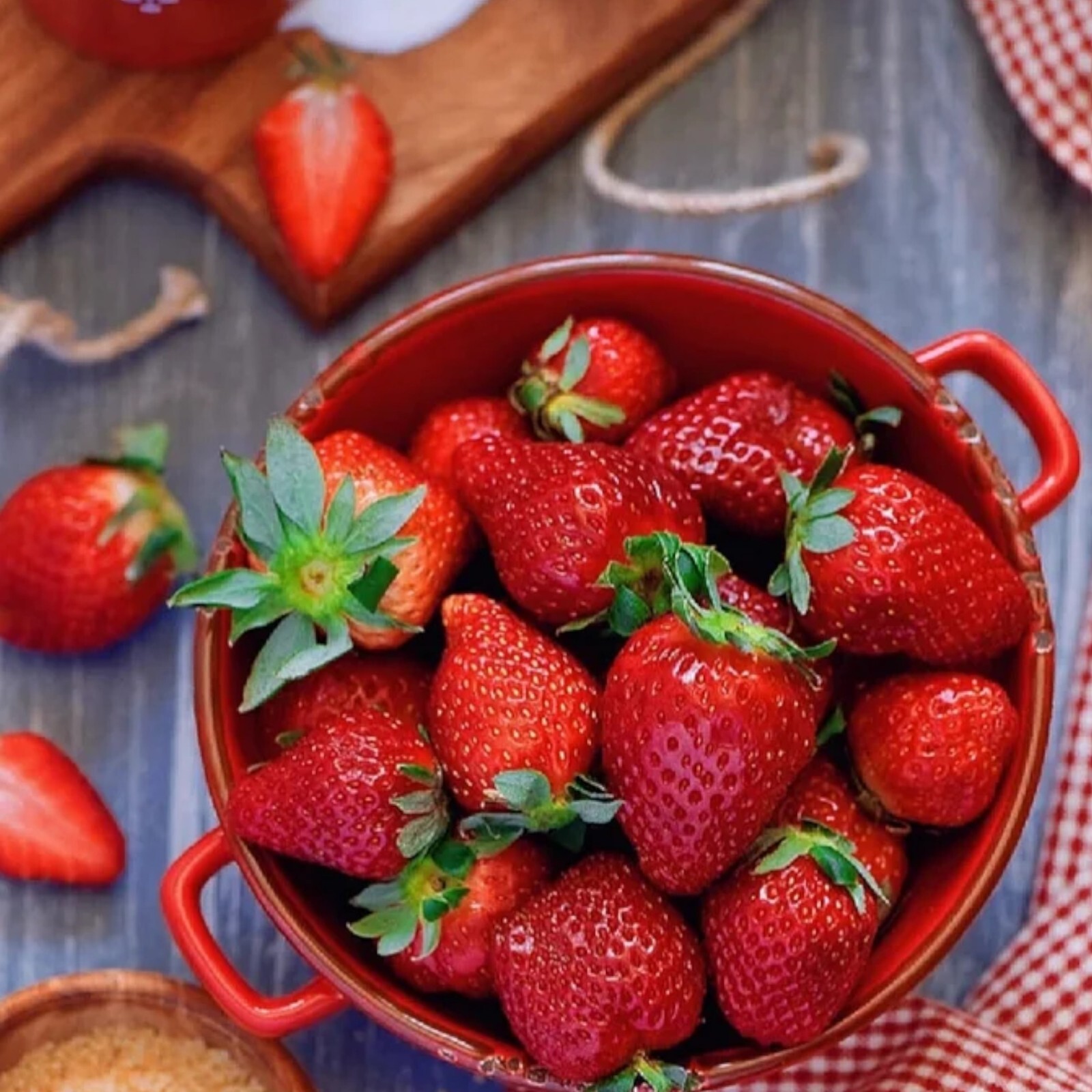 Cream Strawberry Seeds – 200 Seeds – Non-GMO Perennial Variety for Garden Beds