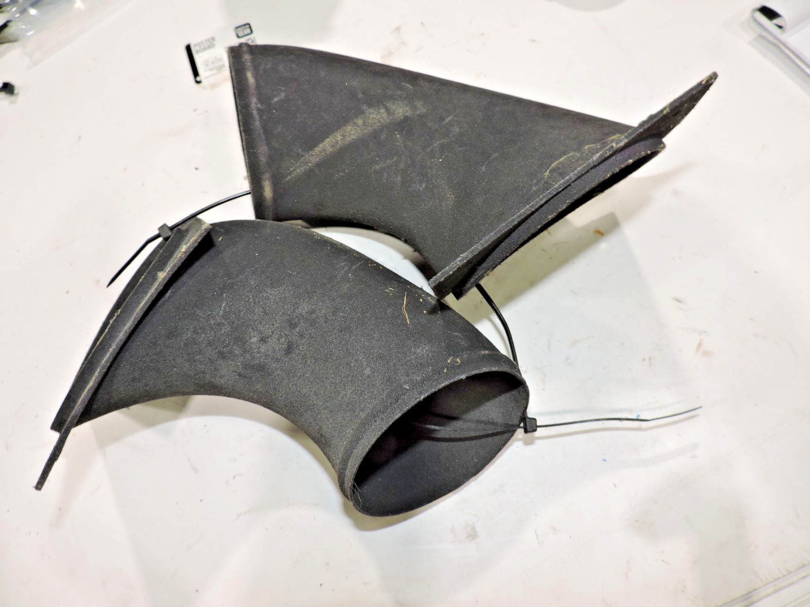 (2) ABS front nose ducts w/ flange 3 1/2" outlets 70 degree Late model Nascar