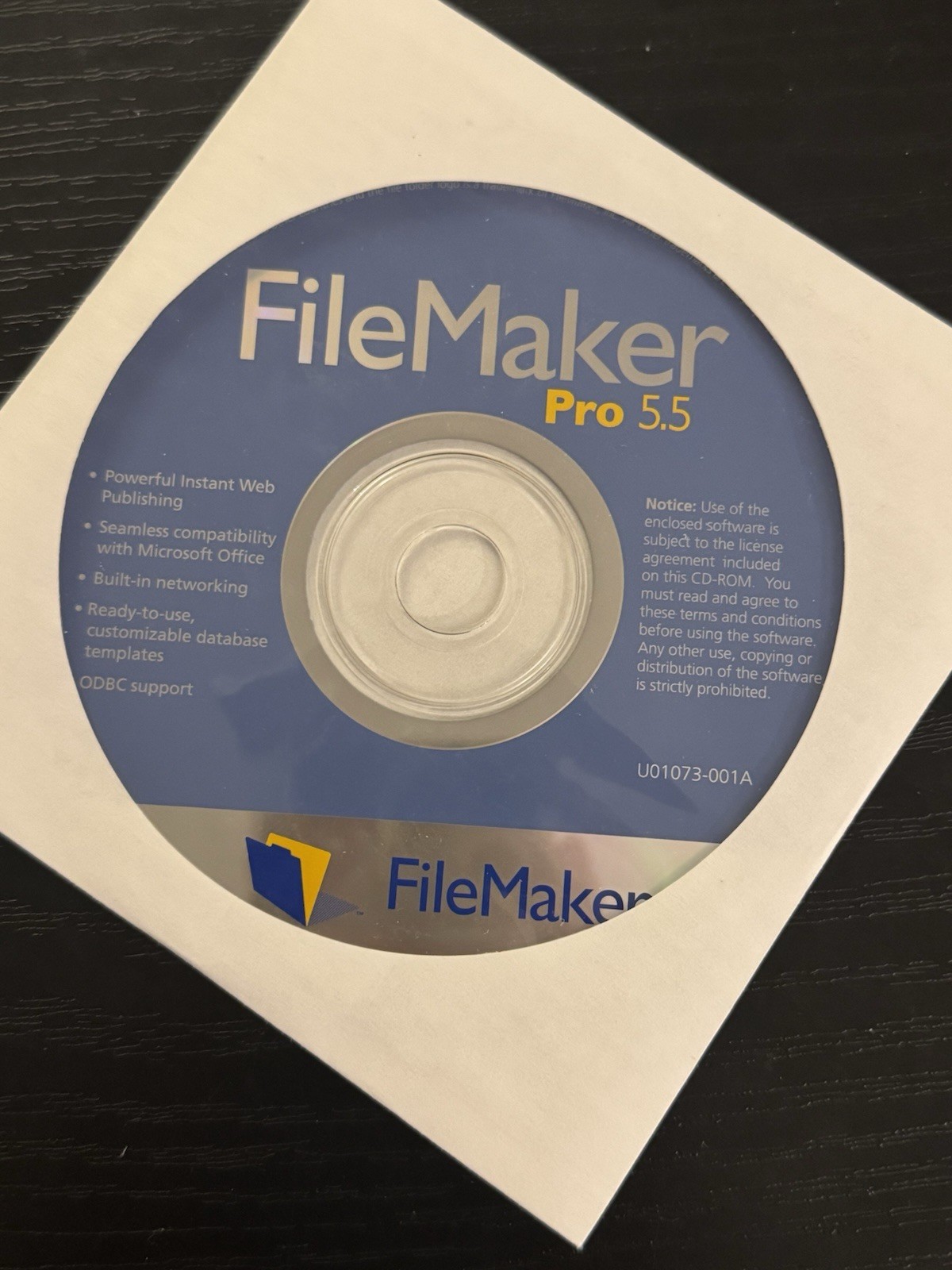 FileMaker Pro 5.5 EDU Database Software Windows/Mac CD w/ User Guides