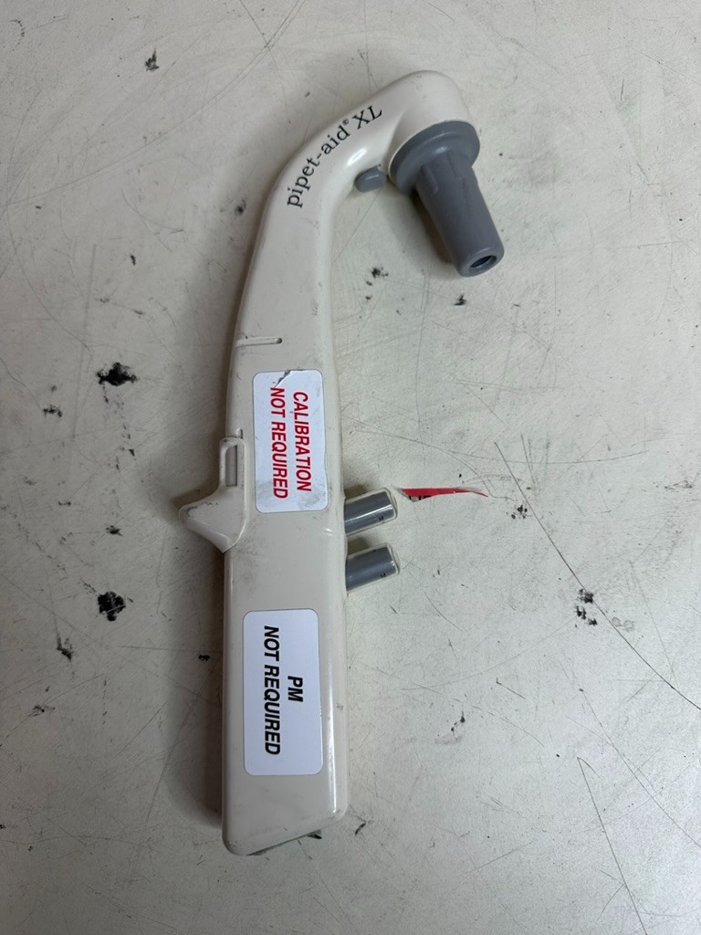 Drummond 4-000-105 Pipet-Aid XL 1-100mL Portable Pipette Controller
