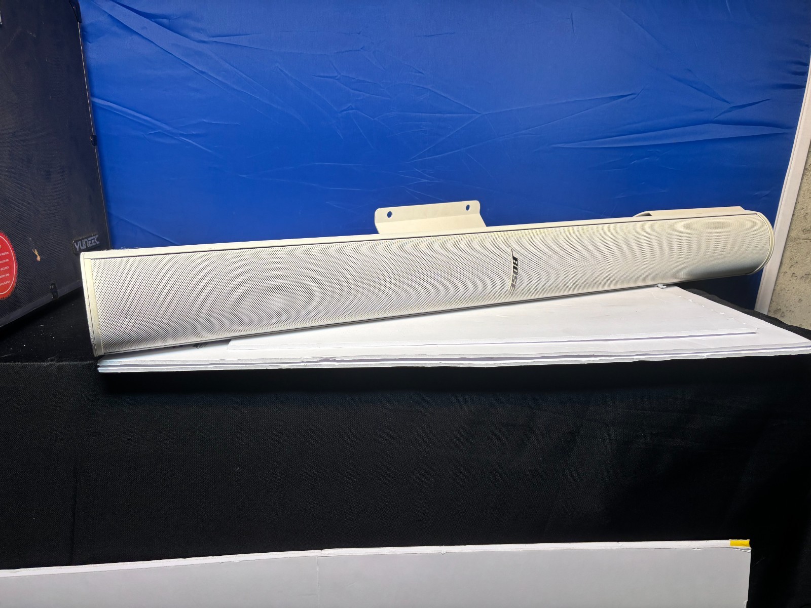 Bose Panaray MA12 300W White Array Loudspeaker with mounting bracket