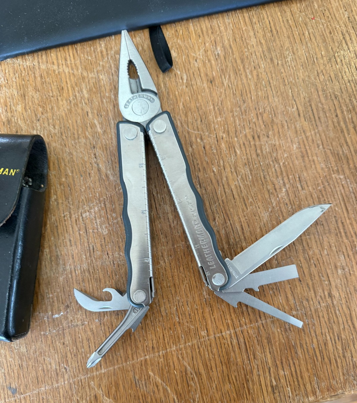 Leatherman Kick Multitool with Sheath