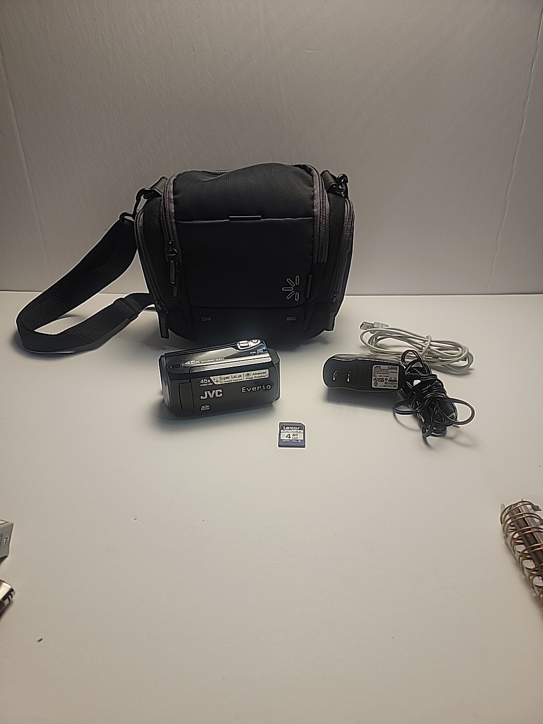 JVC Everio 45x Dynamic Zoom Camcorder  W/Accessories  And Memory Card