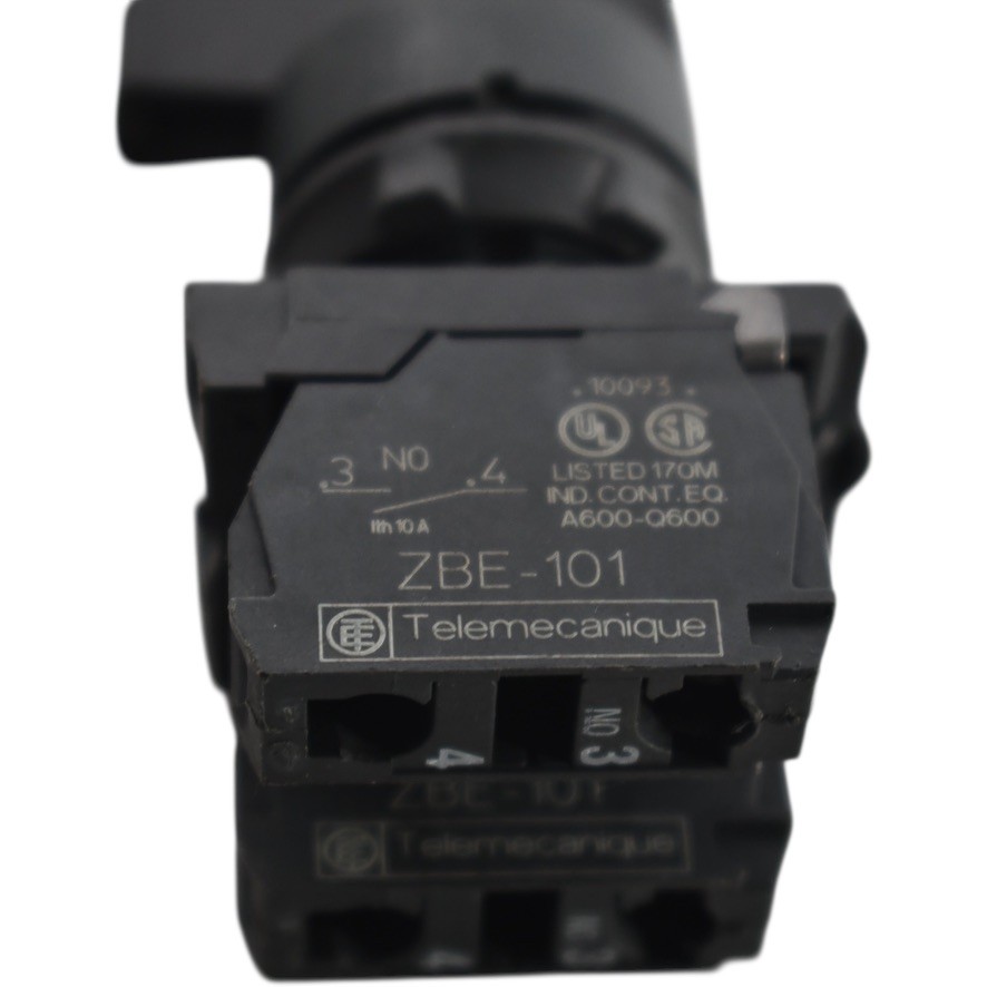 Telemecanique ZBE-101 Selector Switch Black 2 Position Maintained/Momentary