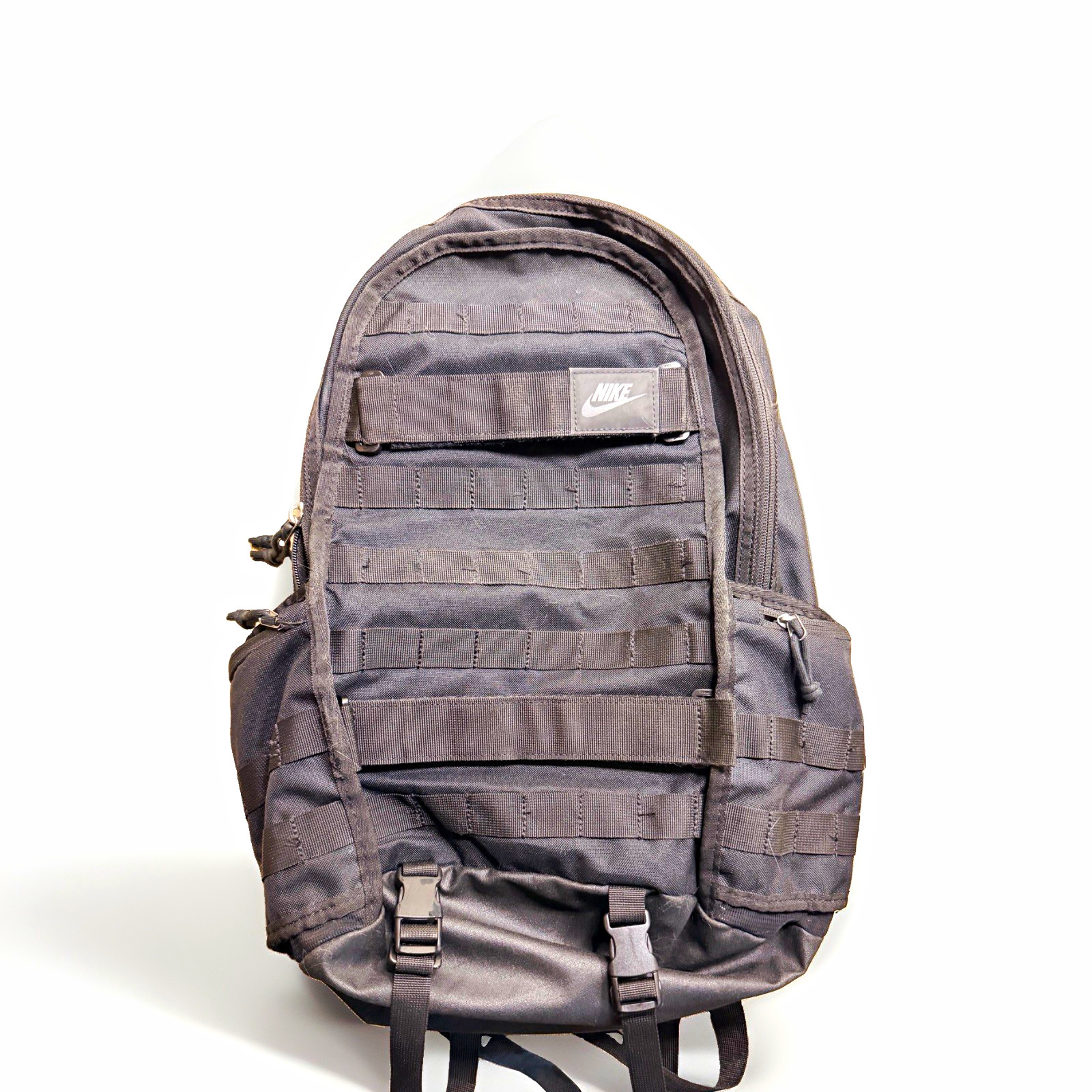 Nike Large Black Hiking Backpack Buckle Closure Adjustable Straps Logo
