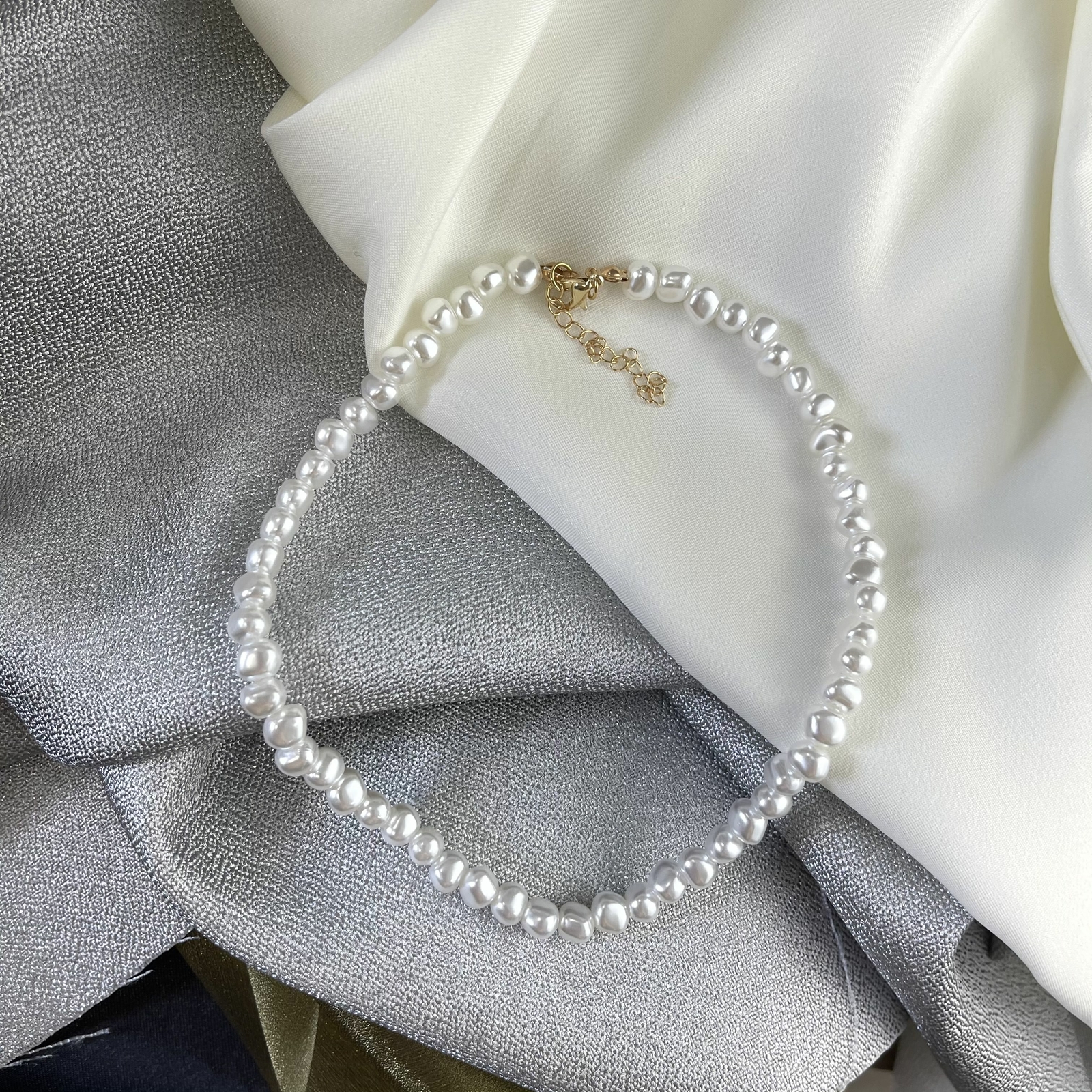White Rounded Pearl Necklace Choker with Pearls Handmade Women Jewelry beaded