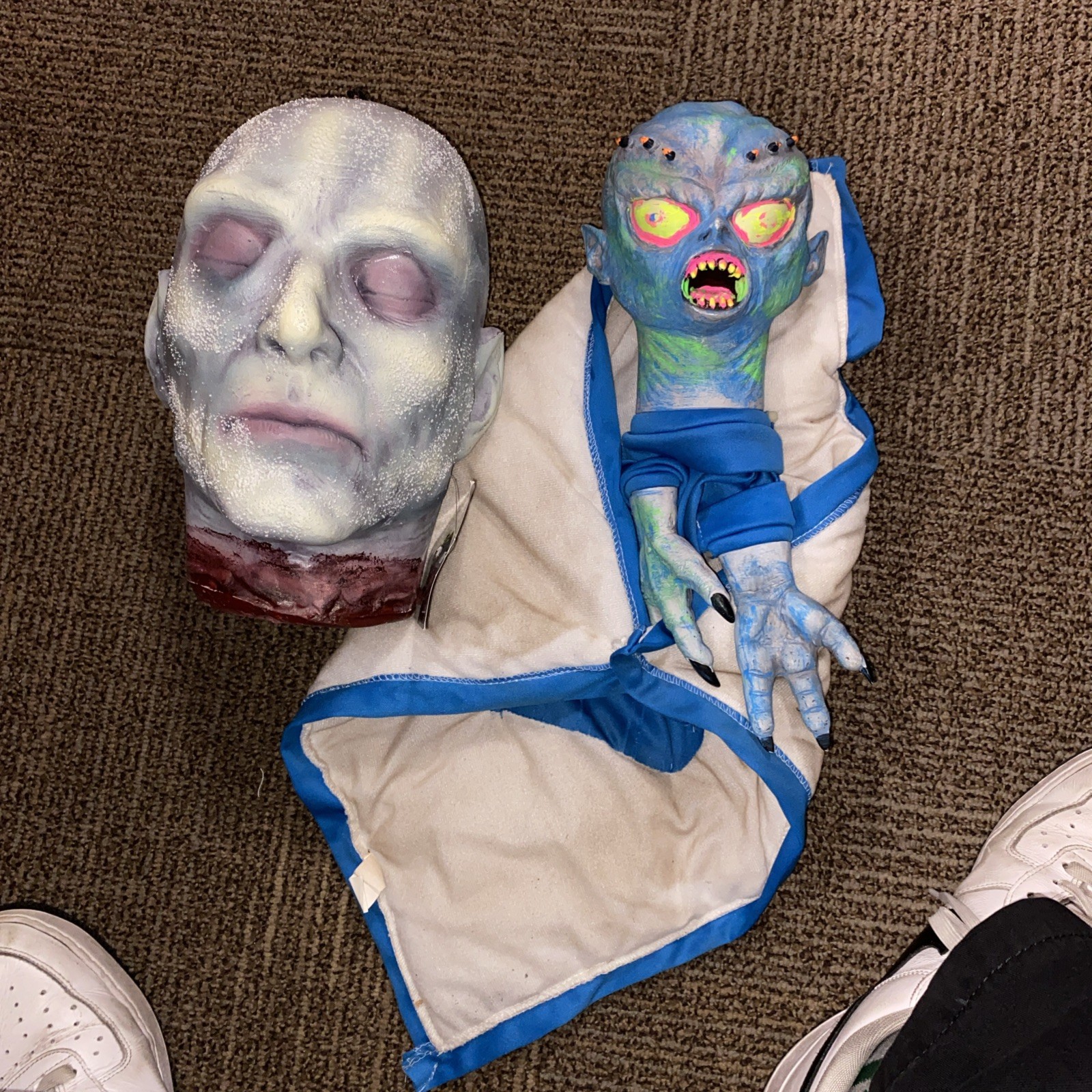 Halloween Prop Lot Of Two Spirit props. Frozen Male Head and Alien Baby. Retired
