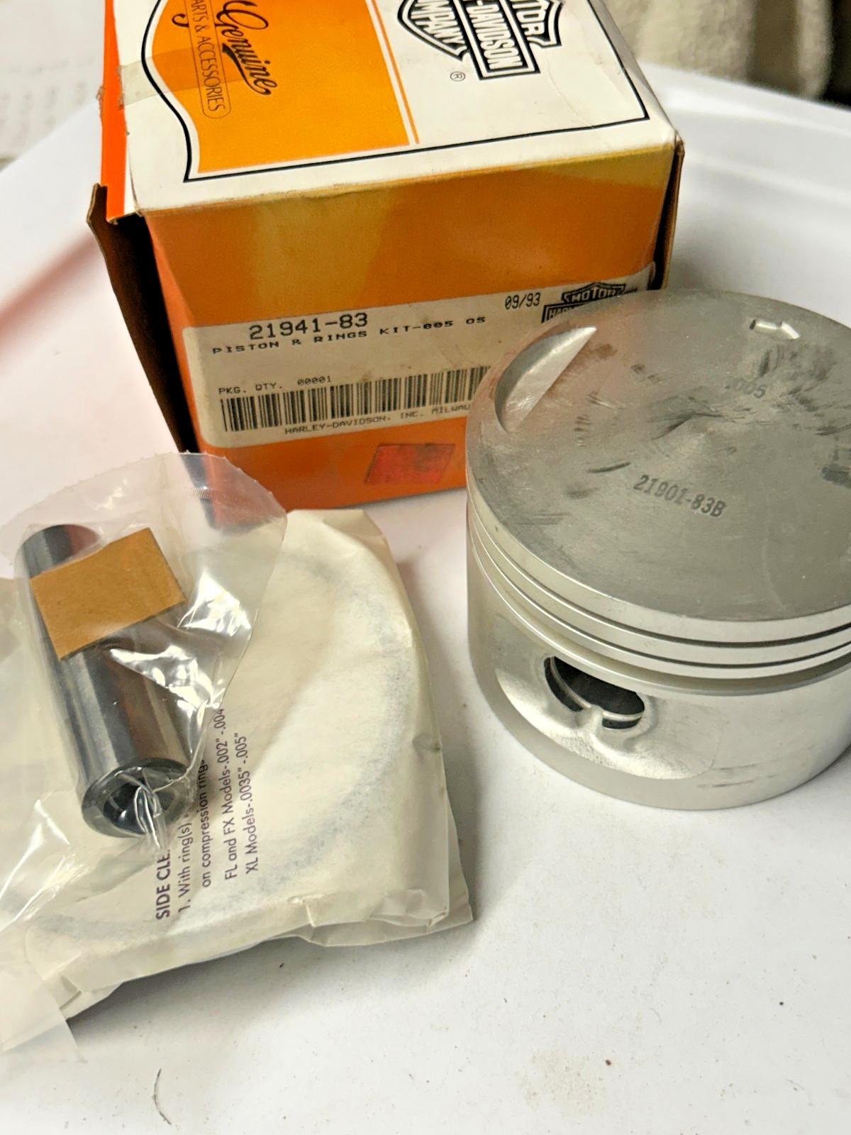 OEM H-D PISTON & RINGS - 21941-83
