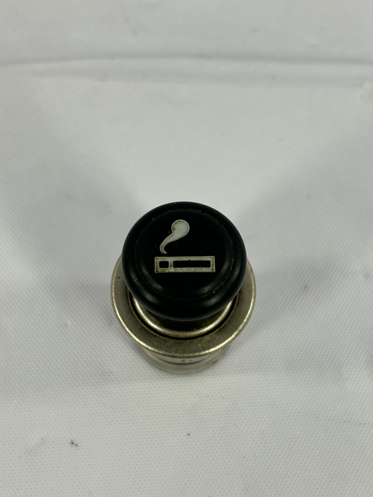1994-1995 Toyota 4Runner Cigarette Lighter Element and Knob Assembly OEM