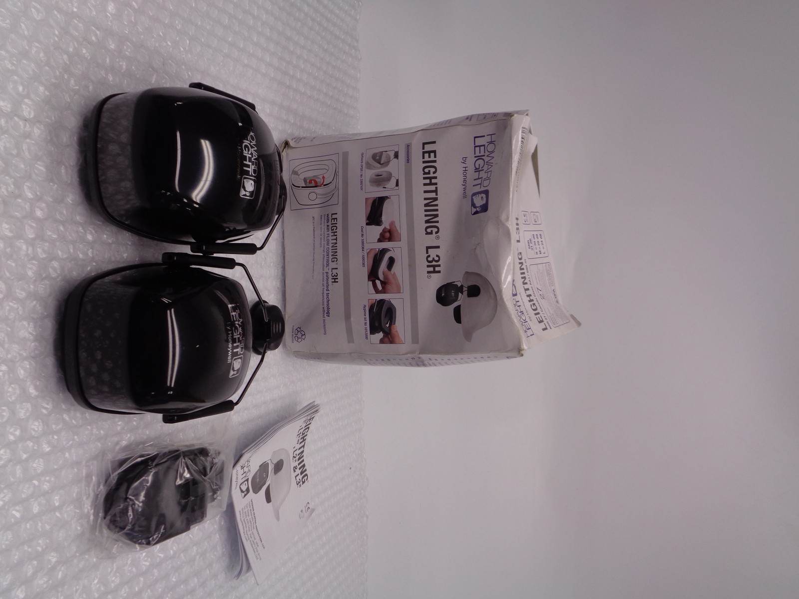 HOWARD LEIGHT 1011993 EAR MUFFS NSMP