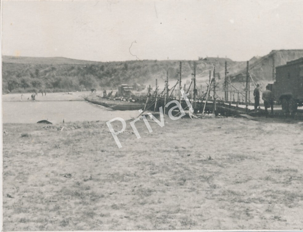 Photo WK I Soldiers Truck Drives on Temporary Bridge Pontoon Bridge L1.01