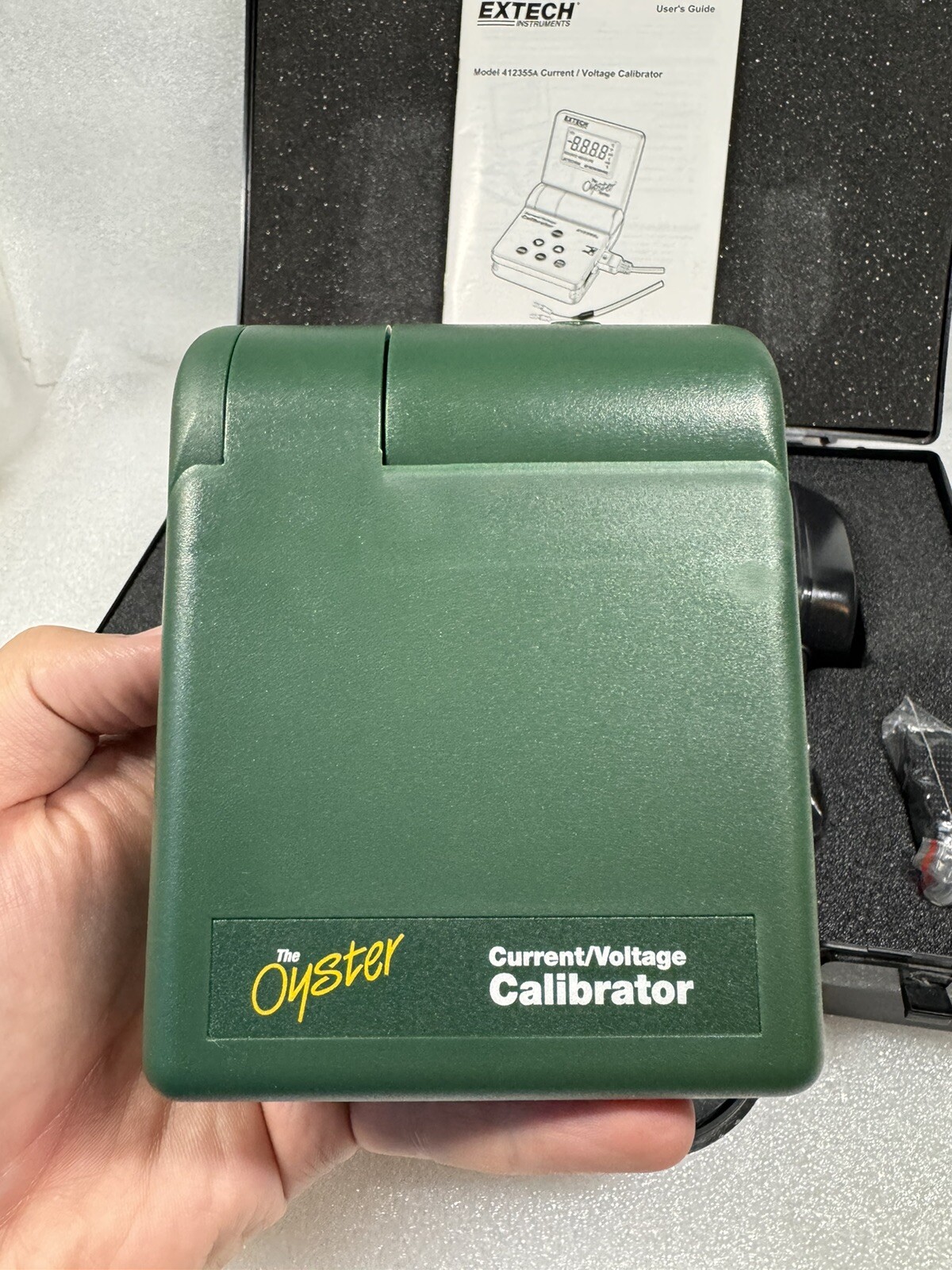 Extech OYSTER 412355A Current & Voltage Calibrator Meter & Test Lead Probe
