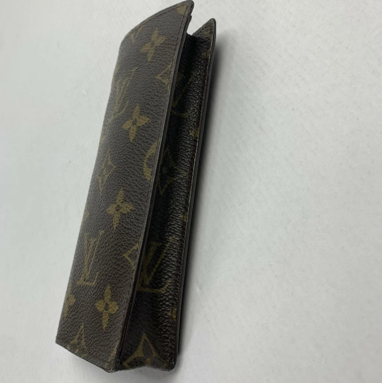Louis Vuitton Monogram Glasses Case M62962 Etui Lunettes Simple Authentic