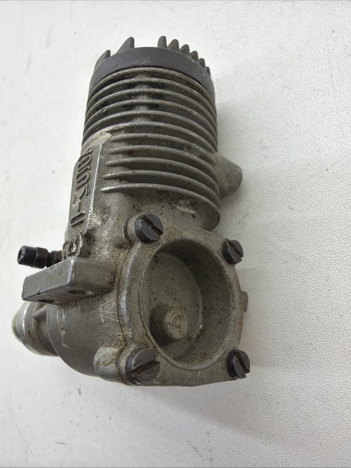 Kosmic 23 Control Line Stunt Model Airplane Engine M3