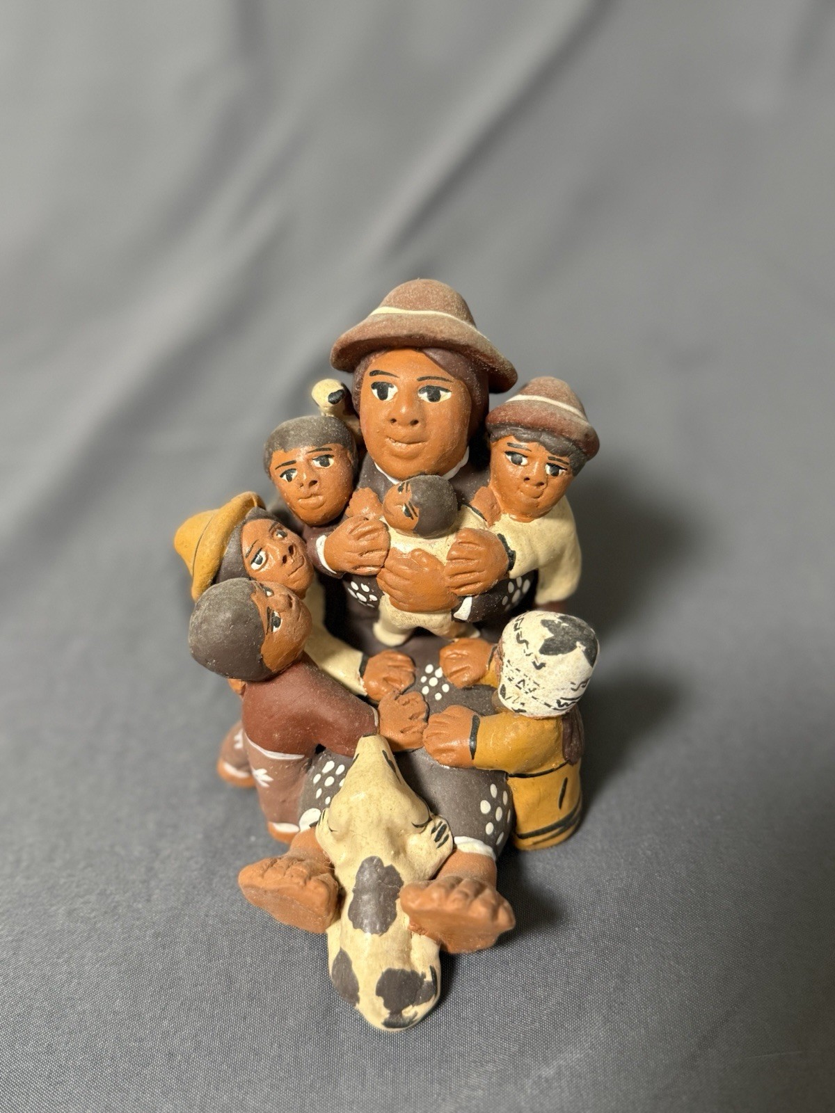 Manos Amigas Peru Terracotta Family Sculpture Folk Art Nativity Style – Repaired