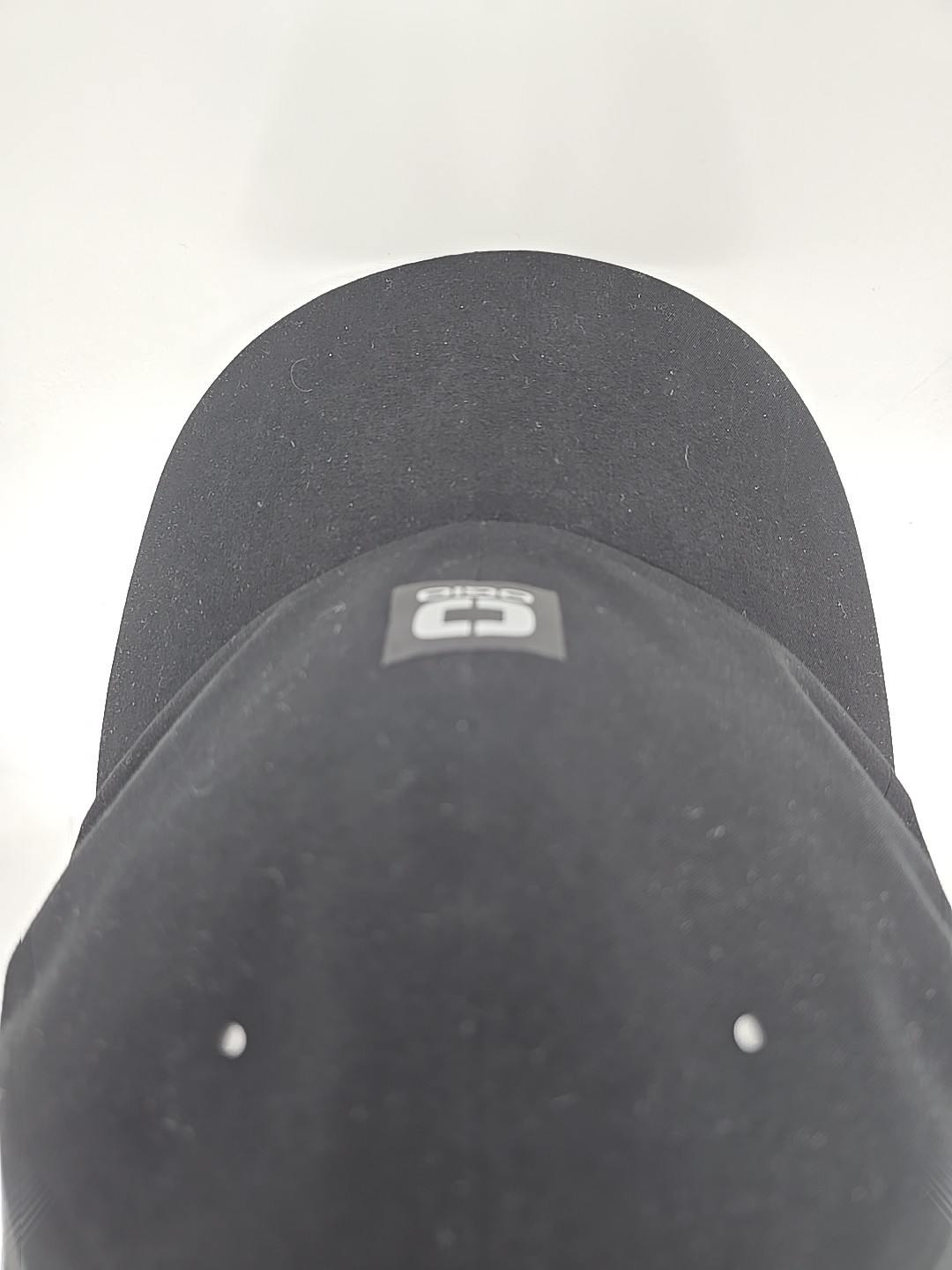 OGIO Shadow Badge Strapback Adjustable Cap - Black - Pre Owned