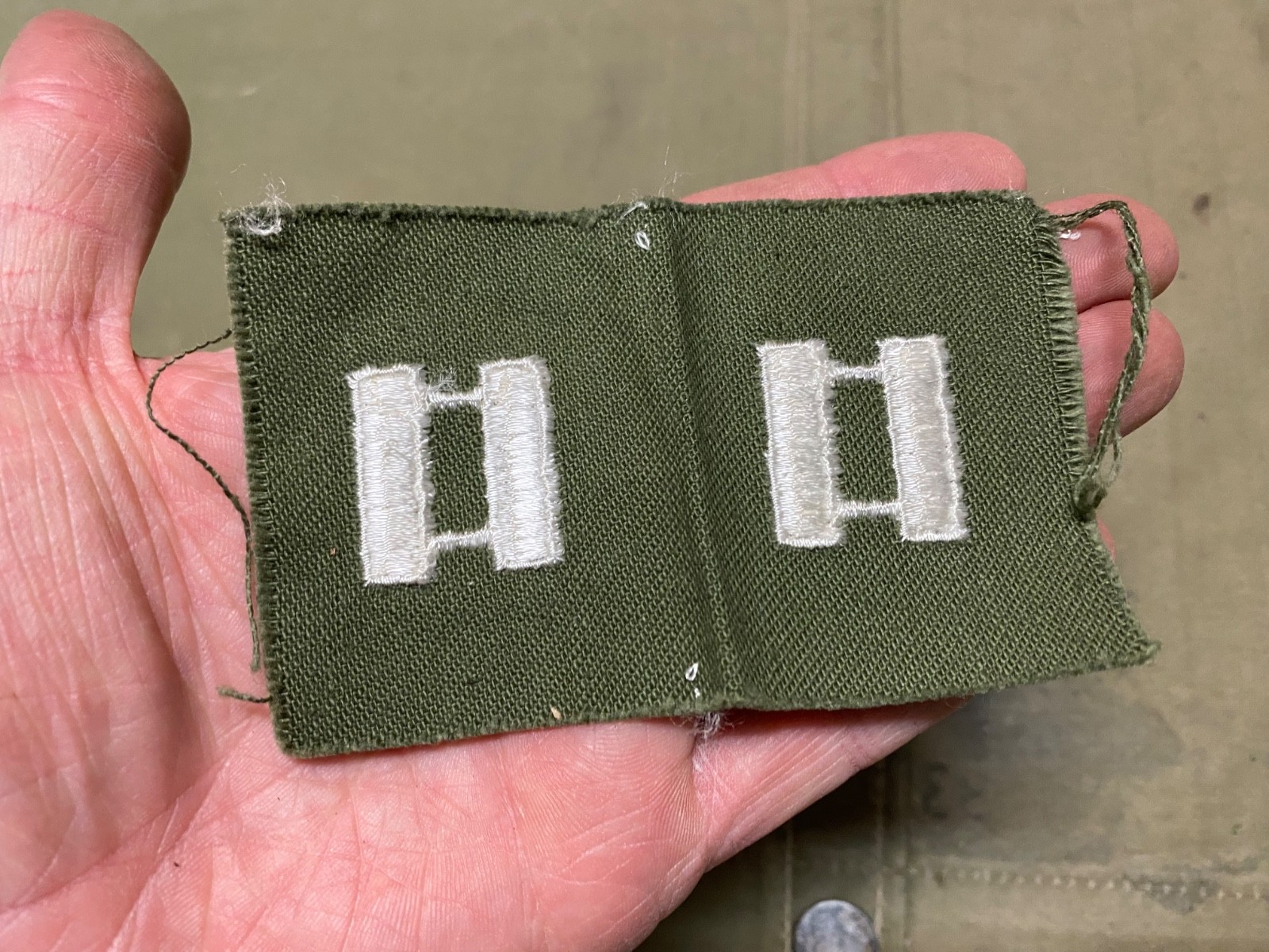 ORIGINAL VIETNAM WAR US ARMY OFFICER JACKET CAPTAIN RANK CLOTH COLLAR INSIGNIA