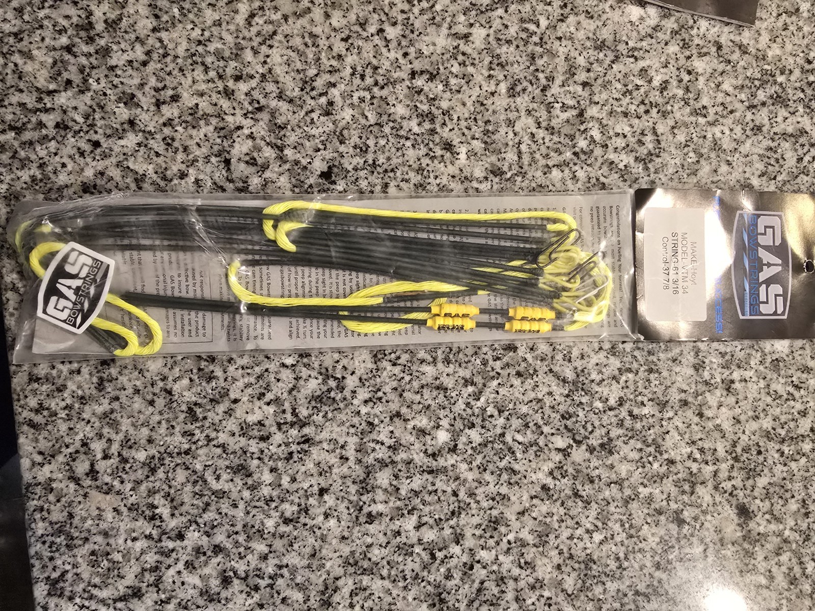Gas Bowstrings Hoyt VTM 34 Ghost White Strings With Speed Nocks Yellow