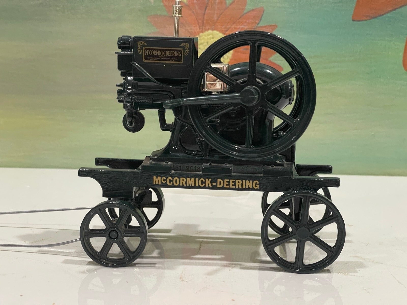 2540 - ERTL McCormick-Deering Replica Engine /w Crank!  Clean Condition!