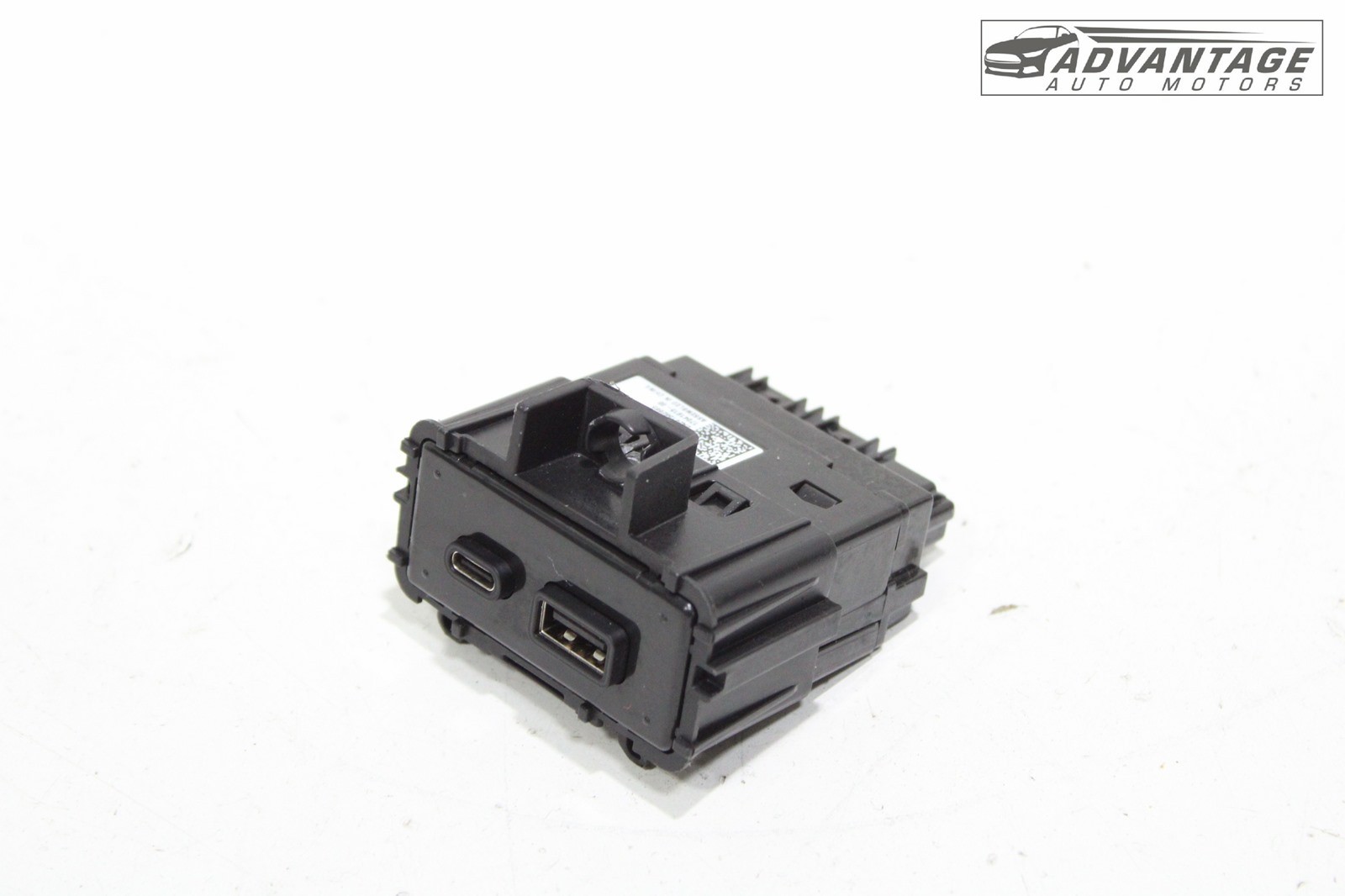 2024-2025 BUICK ENVISTA DASH DASHBOARD CENTER USB PORT MEDIA HUB 13549941 OEM