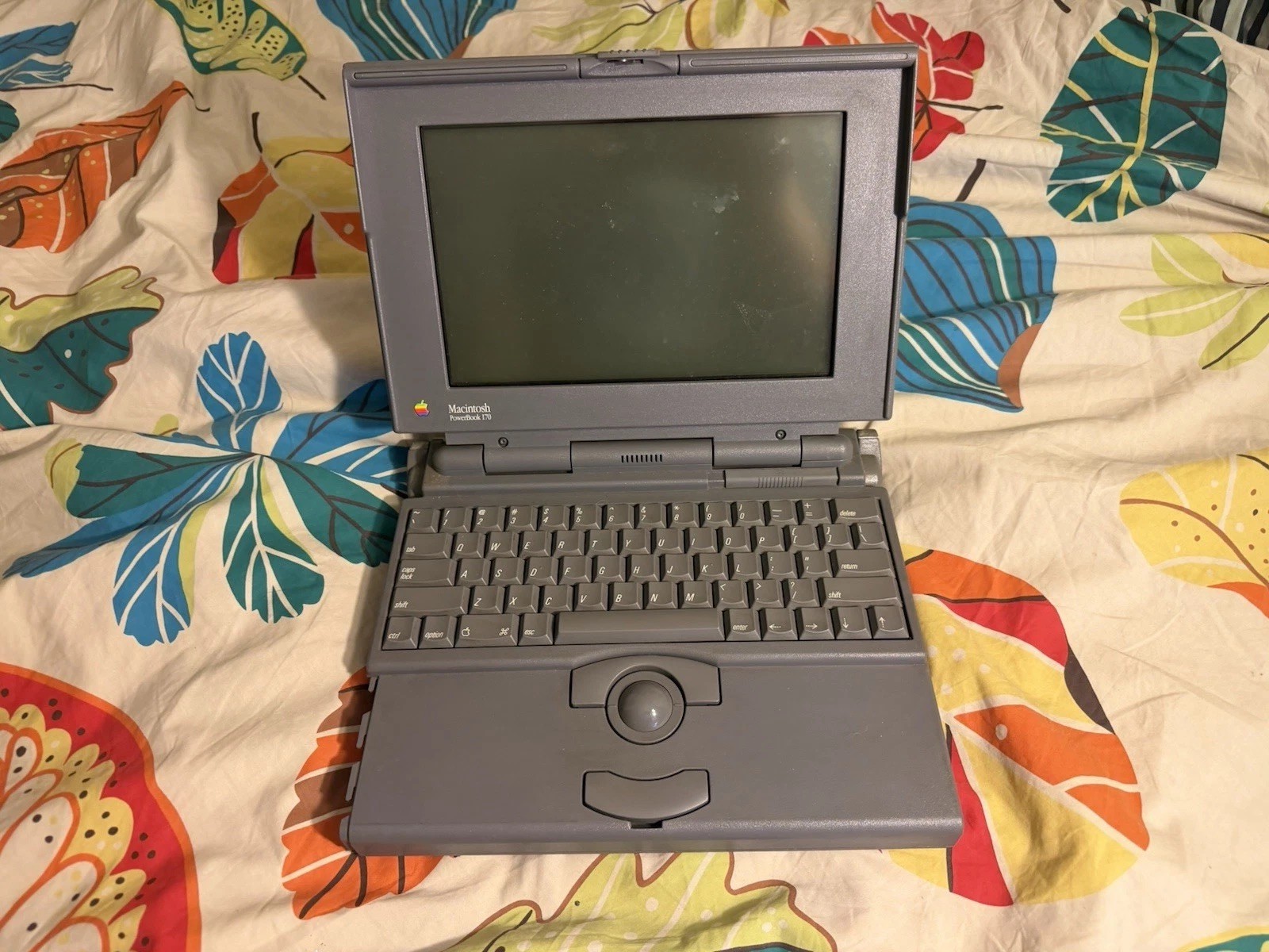Apple Macintosh Power Book 140 Vintage Laptop  Untested For Parts ￼