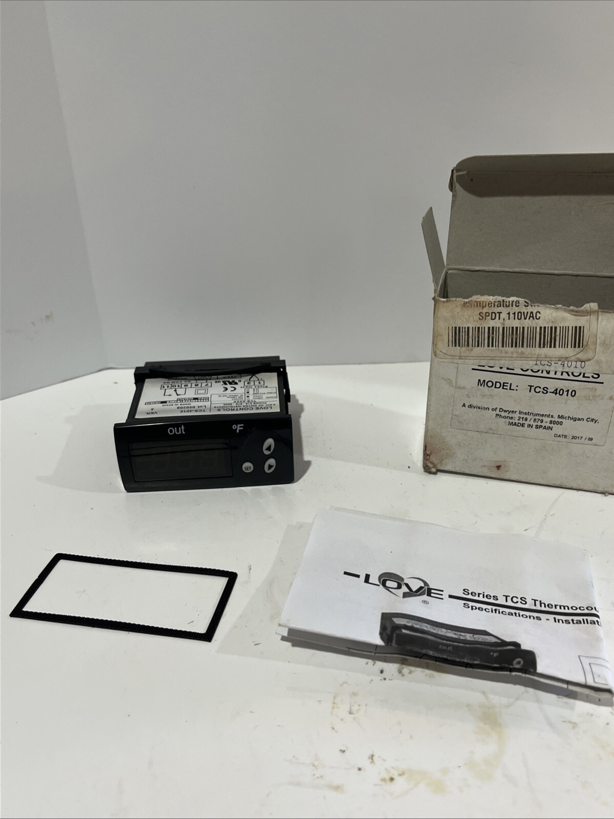 20VE03 love controls temperature switch spdt 110 vac NOS