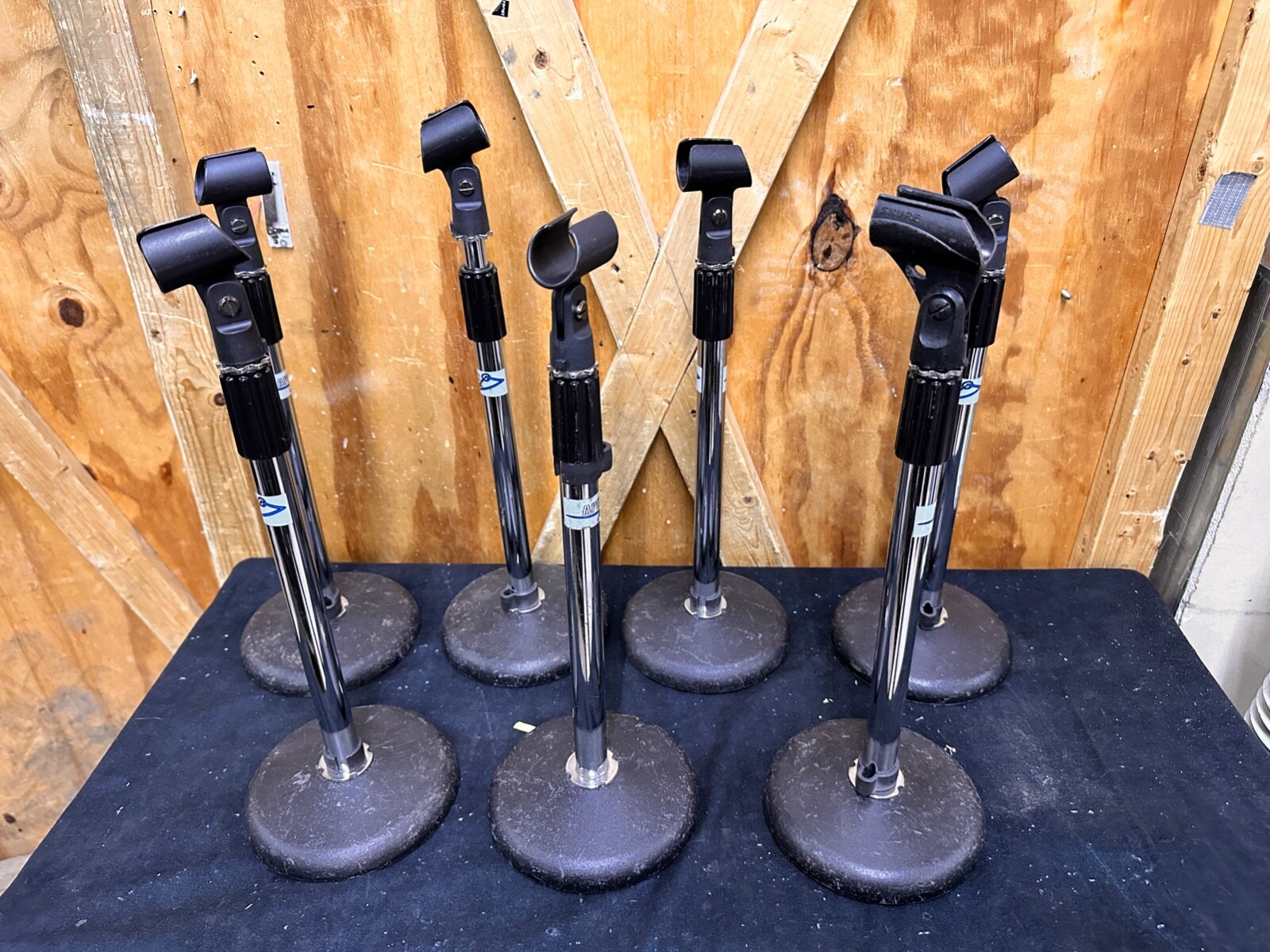 Apex Round Base Adjustable Table Top Mic Stand w/Clip - Seven Available