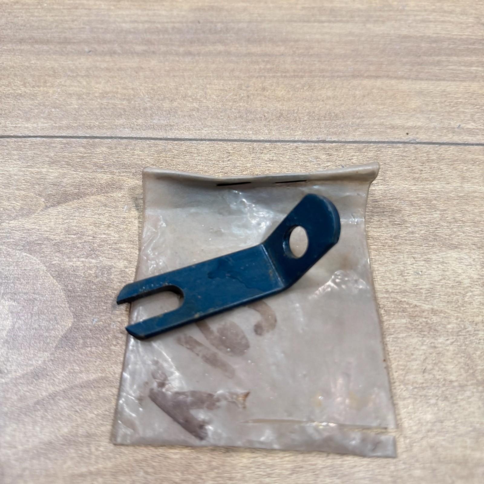 New KOHLER OEM NOS BRACKET / 275351
