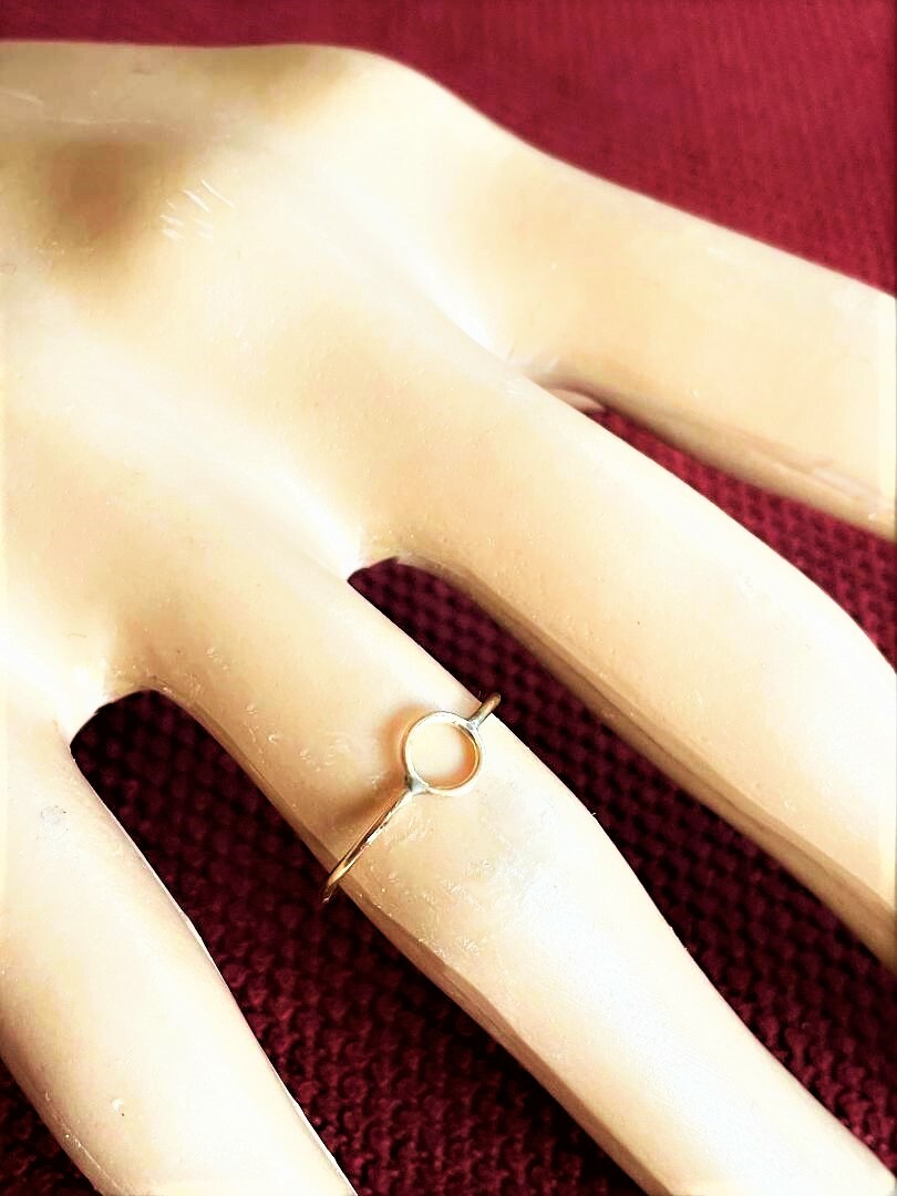 CIRCLE OF LIFE Ladies 14K Yellow Gold Filled Ring SIze 5 New Old Stock Free Ship