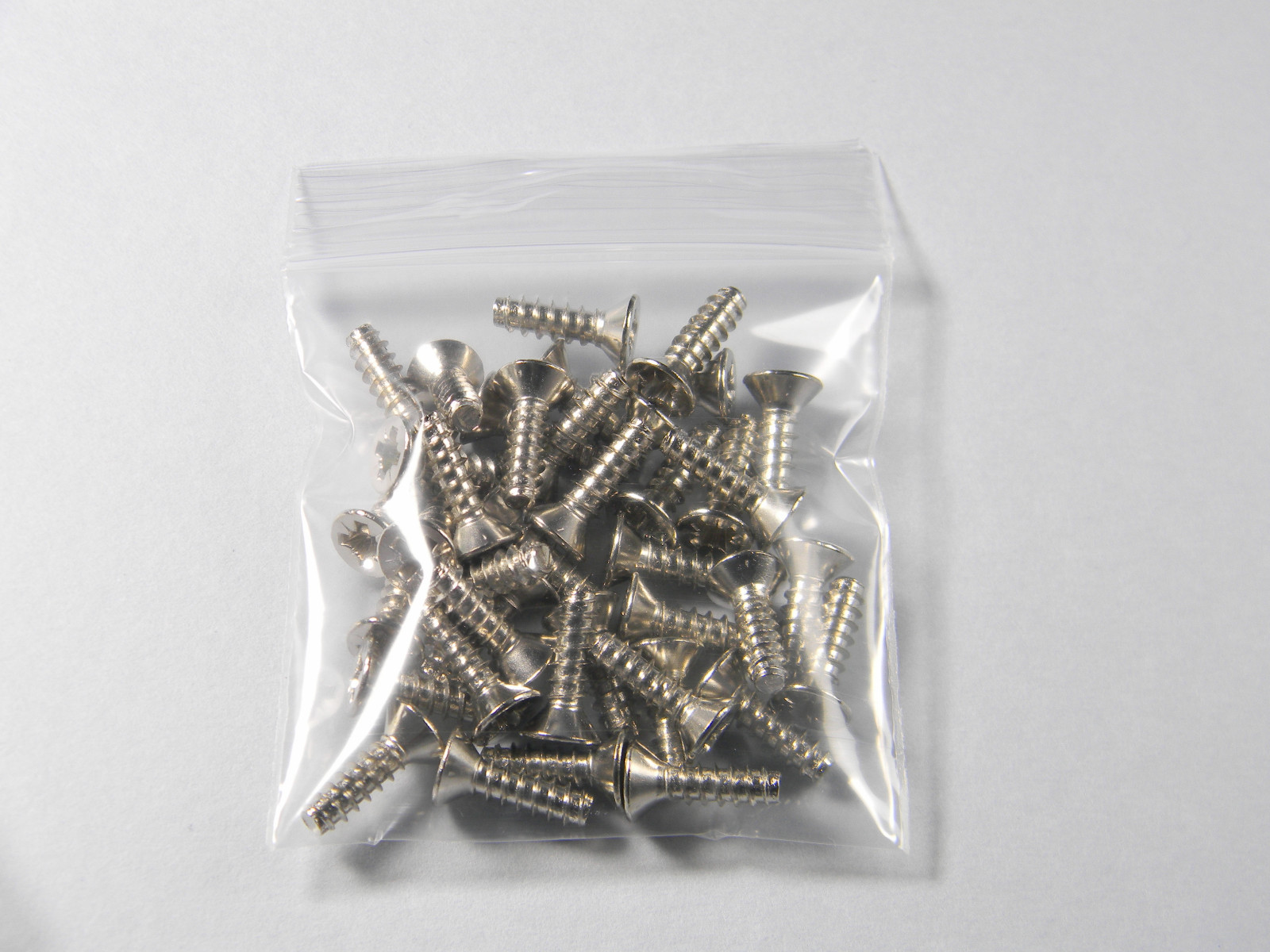 (40) #6 POZI Screws for BLUM Hinge dowel inserts