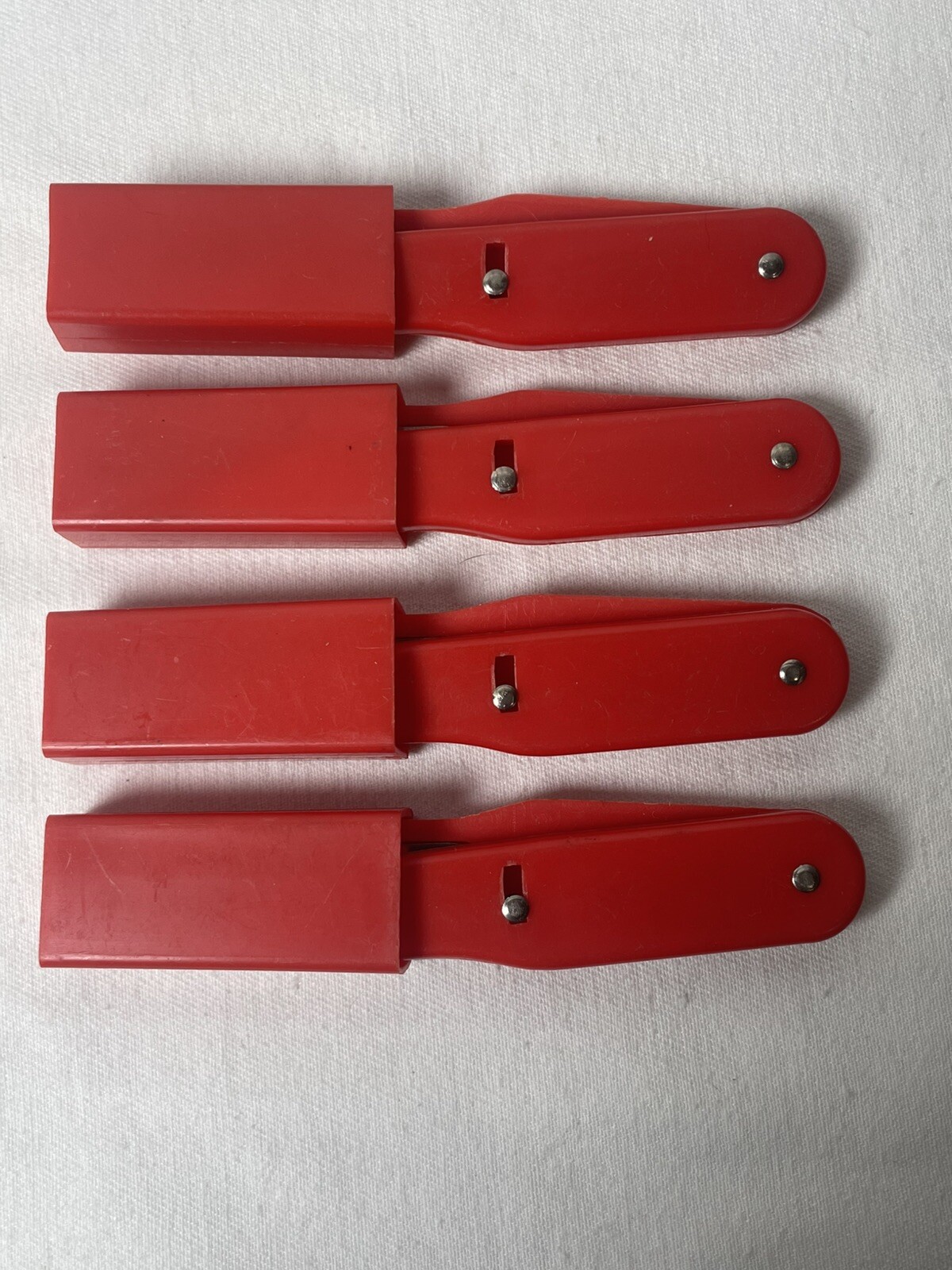Wiss Quick Clip Speed Cutter Scissors And 4 Red Unbranded Quick Clips Lot Of 5