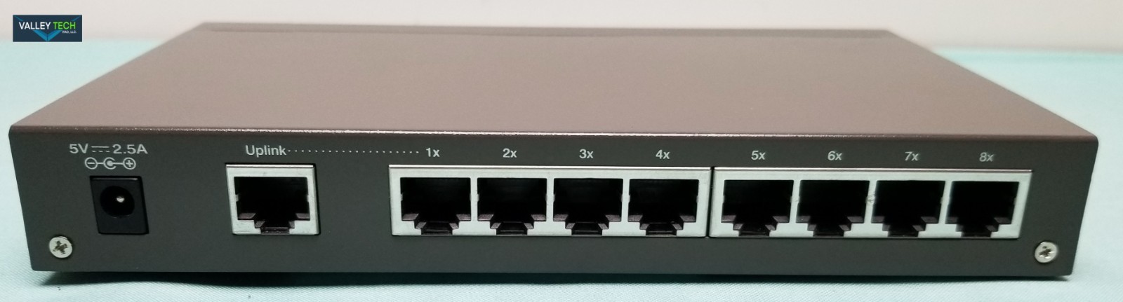 D-Link DSH 8 Dual Speed SOHO hub with a switch 8-port 10/100Mbps NEW Open box