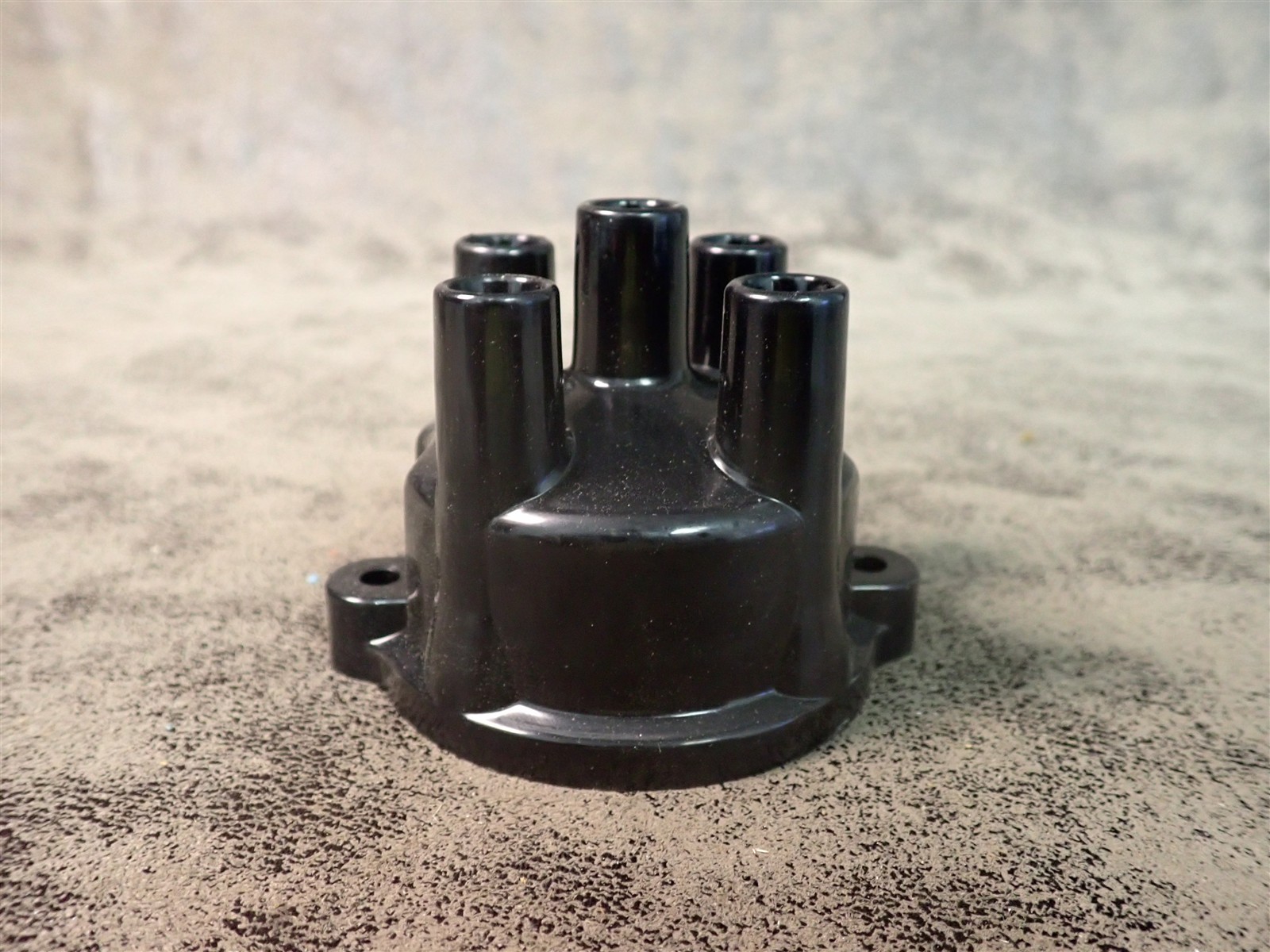 NEW WVE 5D1114 Distributor Cap (SS47)