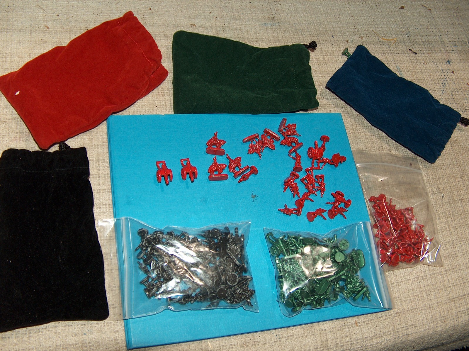 UPICK RISK 40th Anniversary game parts pieces cannon infantry metal cavalry Risk