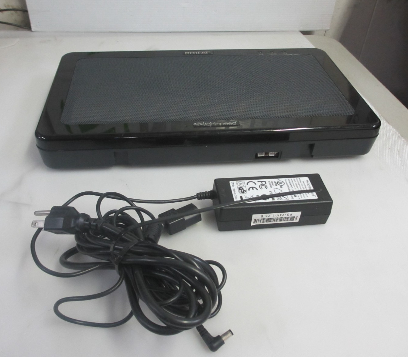Light Speed Redcat RC2 Classroom Speaker w/Switching Adapter