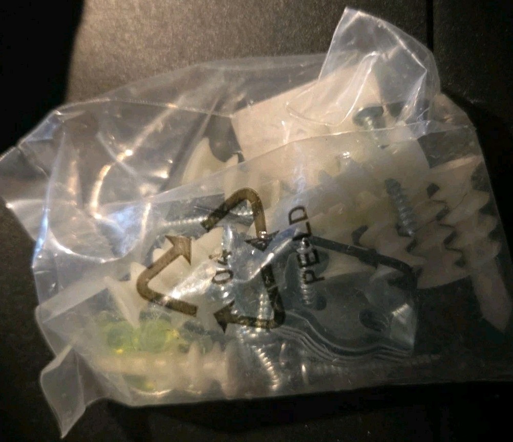 Delta Sparrow Accessory Set SPR63-CZ , Towel Ring, Toilet Brackets
